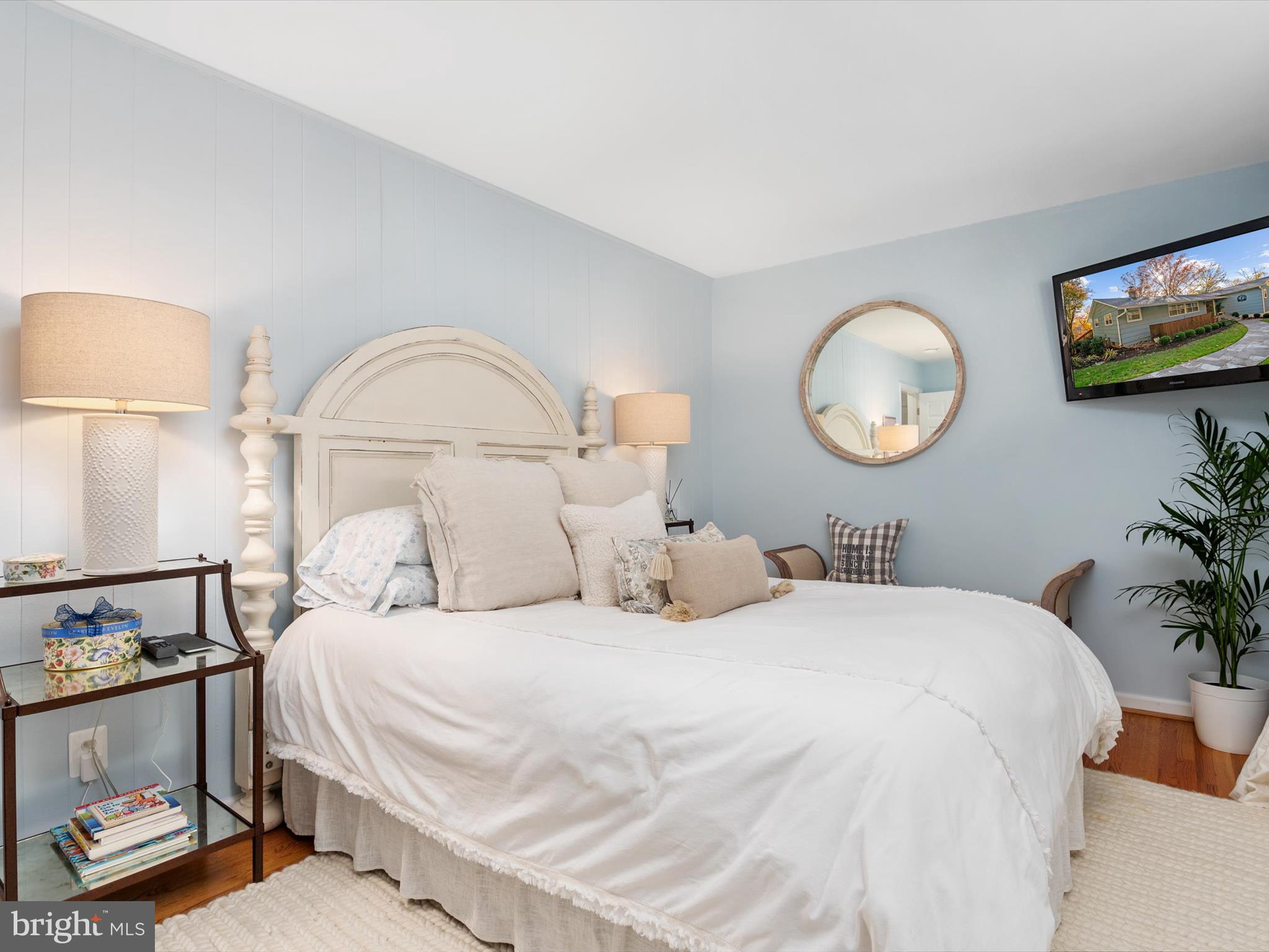 WALLACE MANOR - Residential