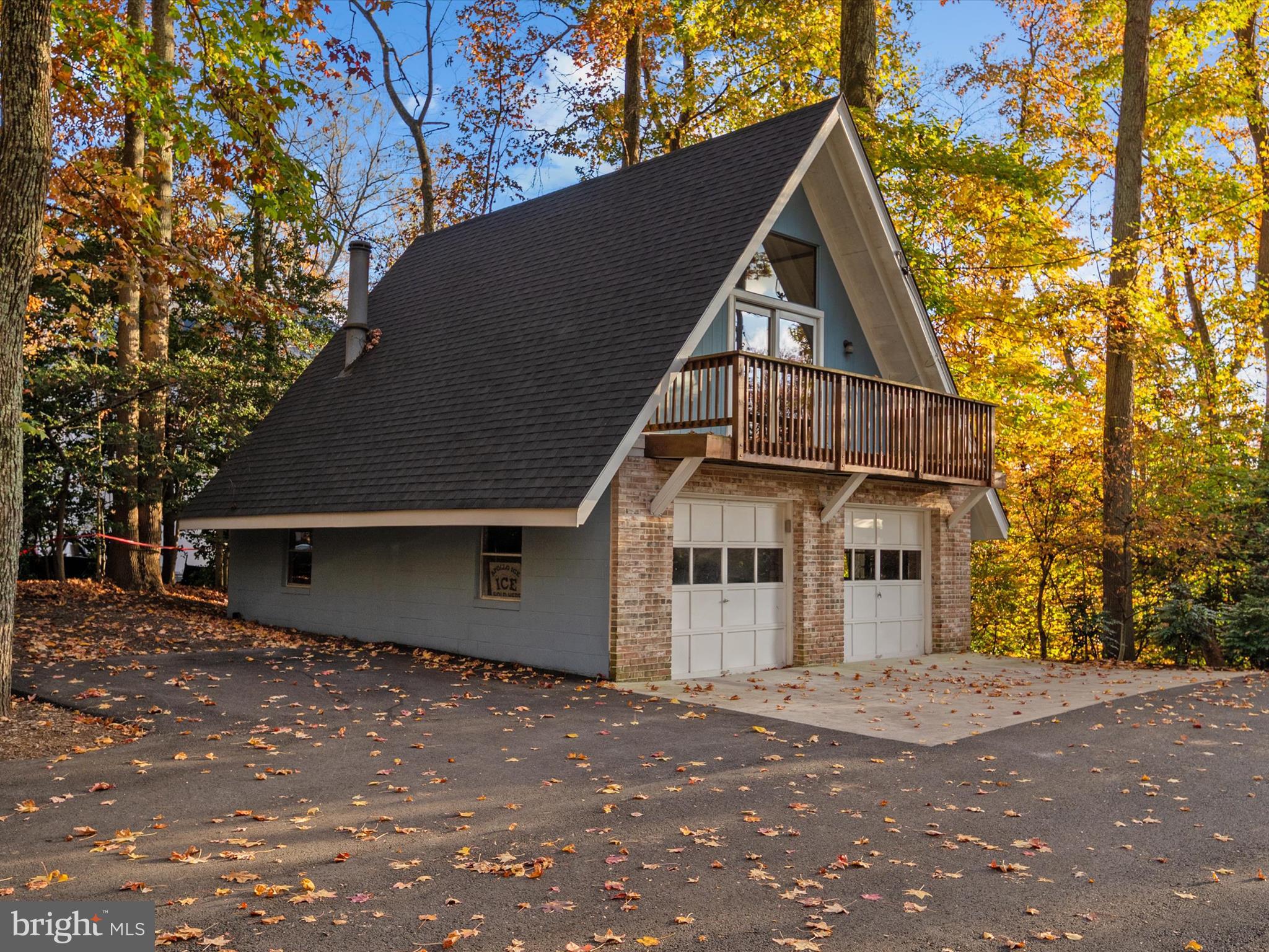 WALLACE MANOR - Residential