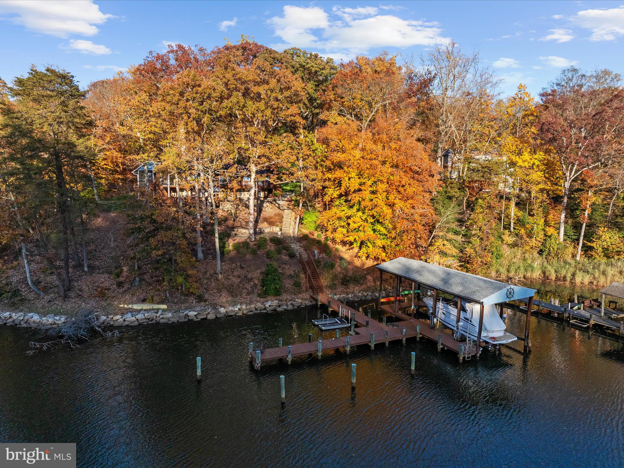 WALLACE MANOR - Residential