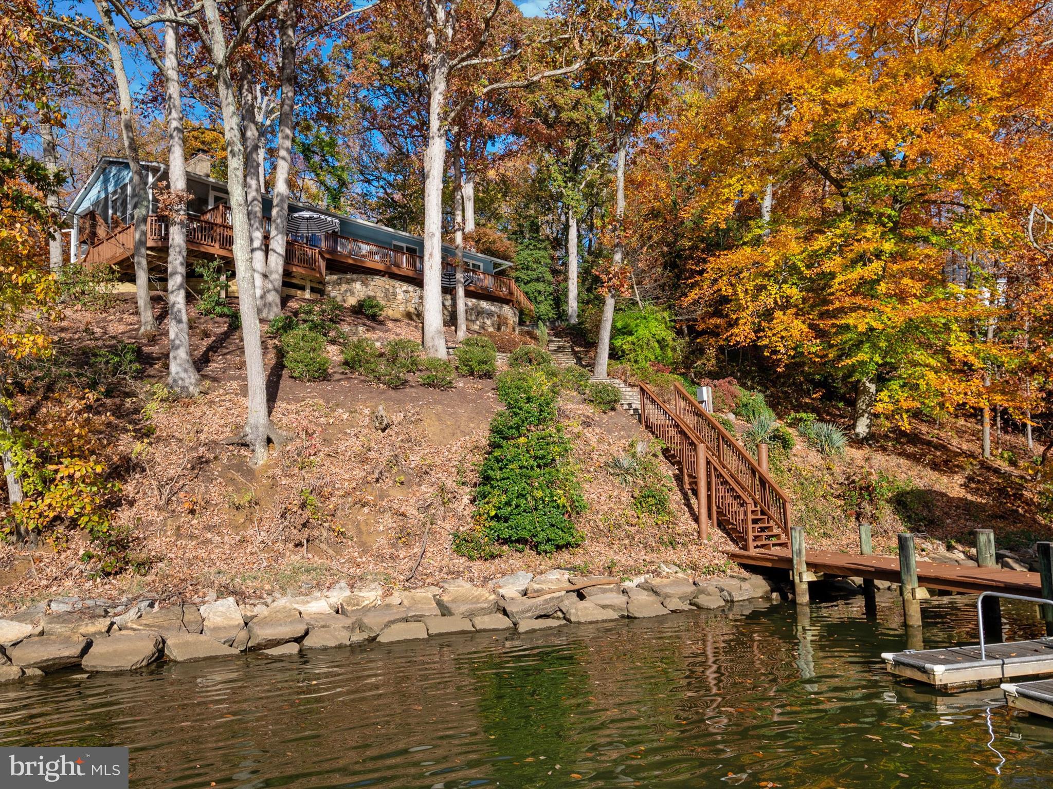 WALLACE MANOR - Residential