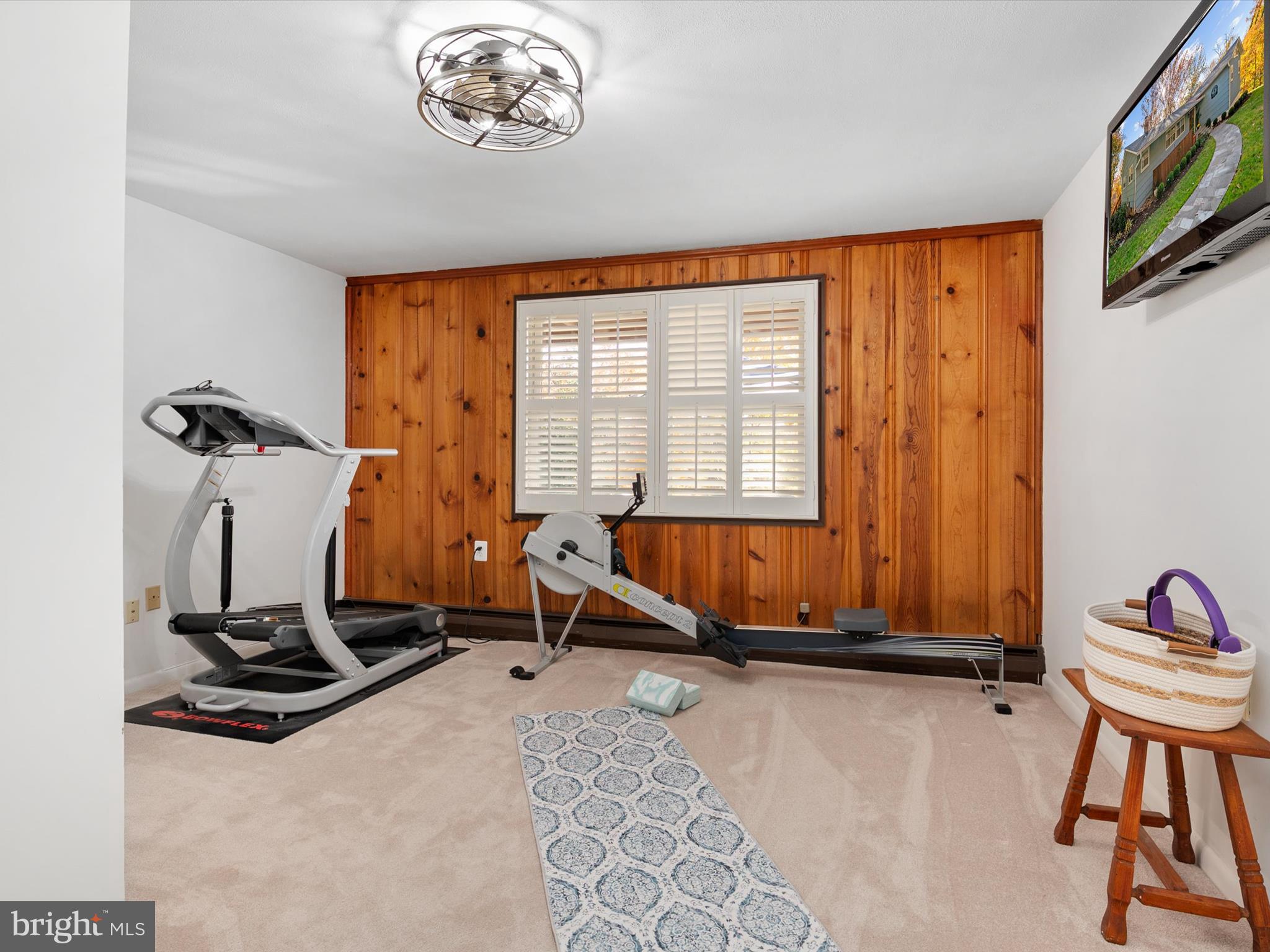 WALLACE MANOR - Residential