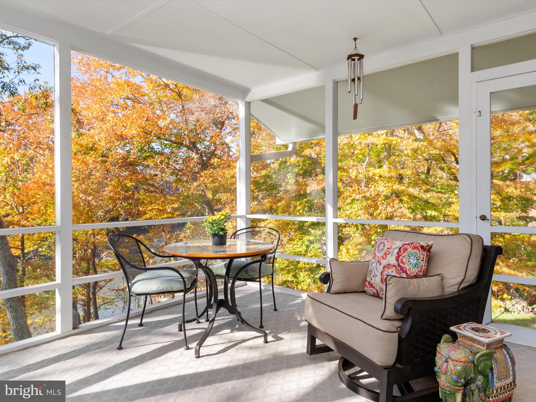 WALLACE MANOR - Residential