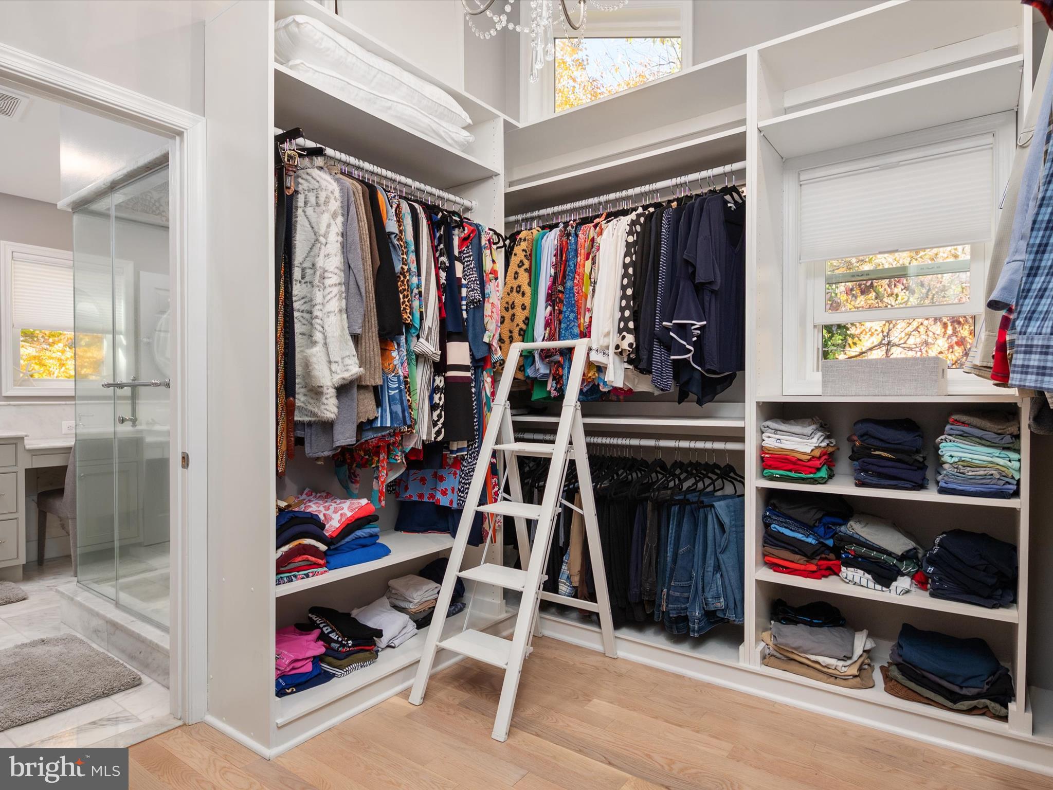 WALLACE MANOR - Residential