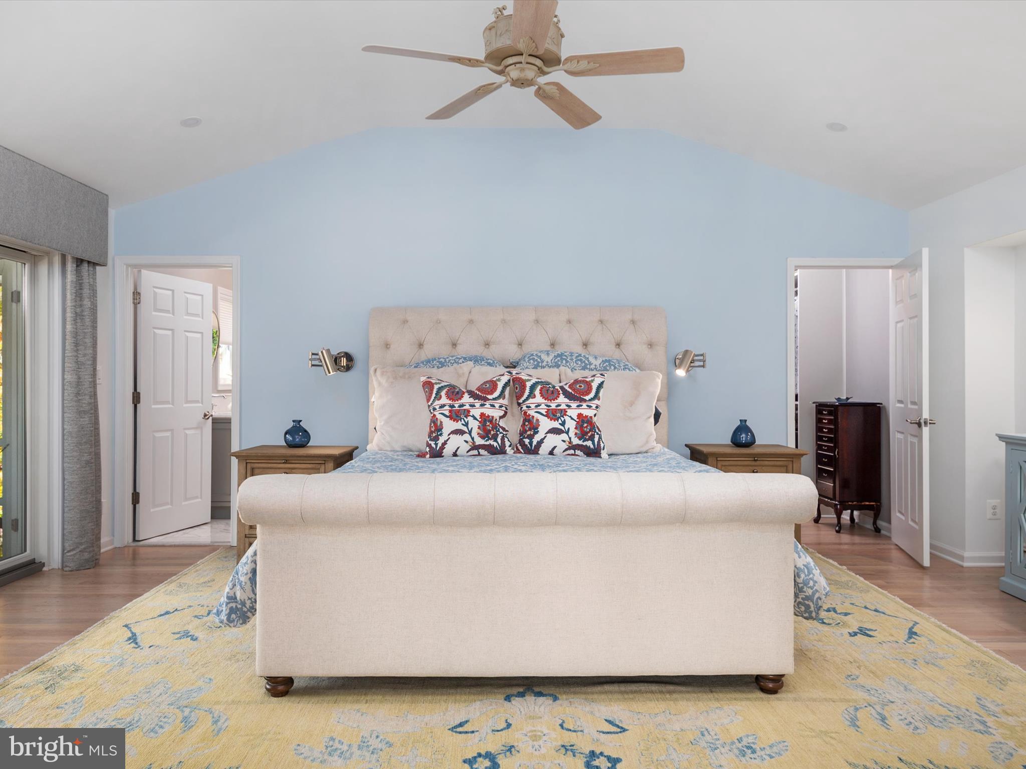 WALLACE MANOR - Residential