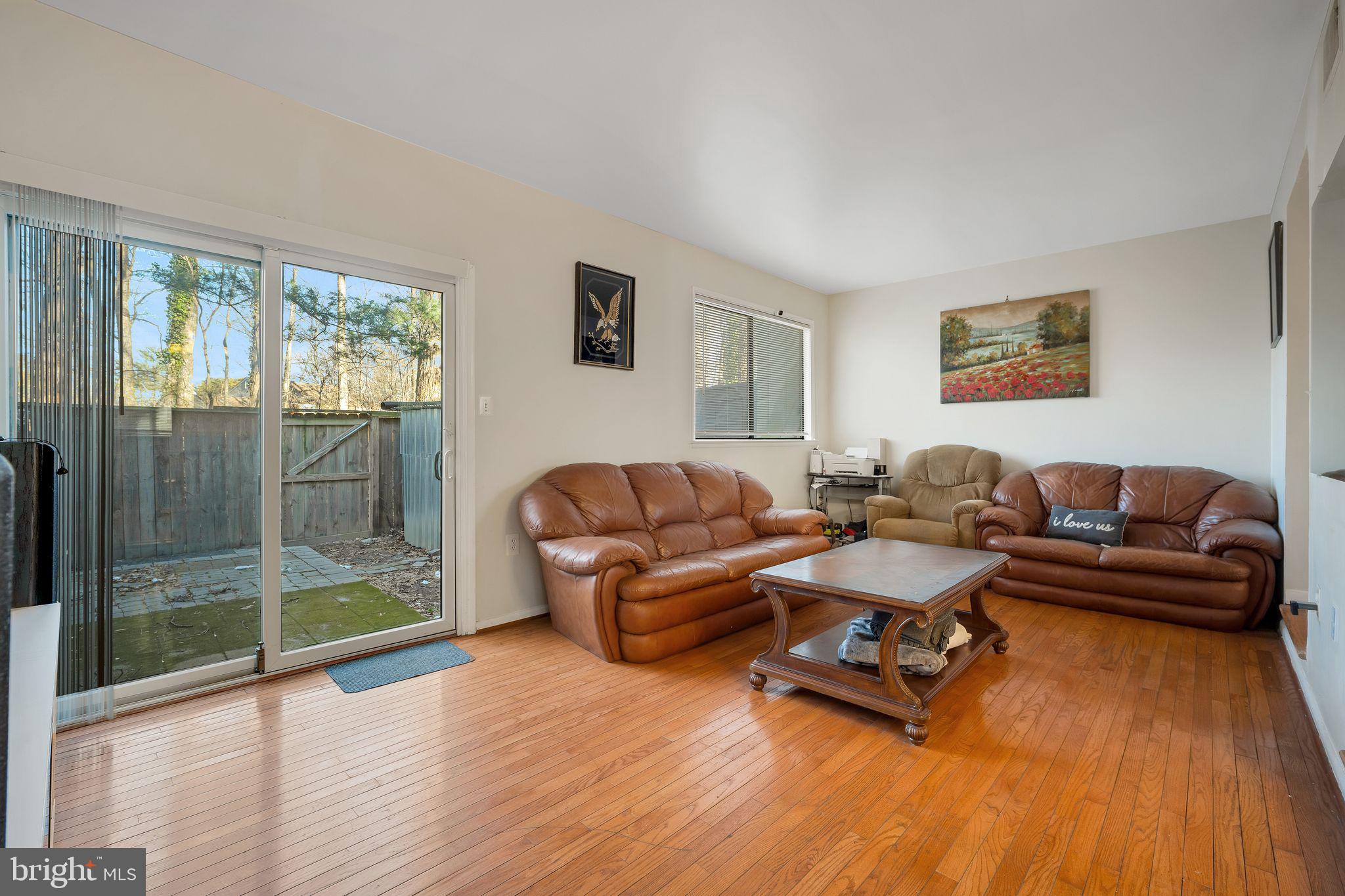 RESTON - Residential