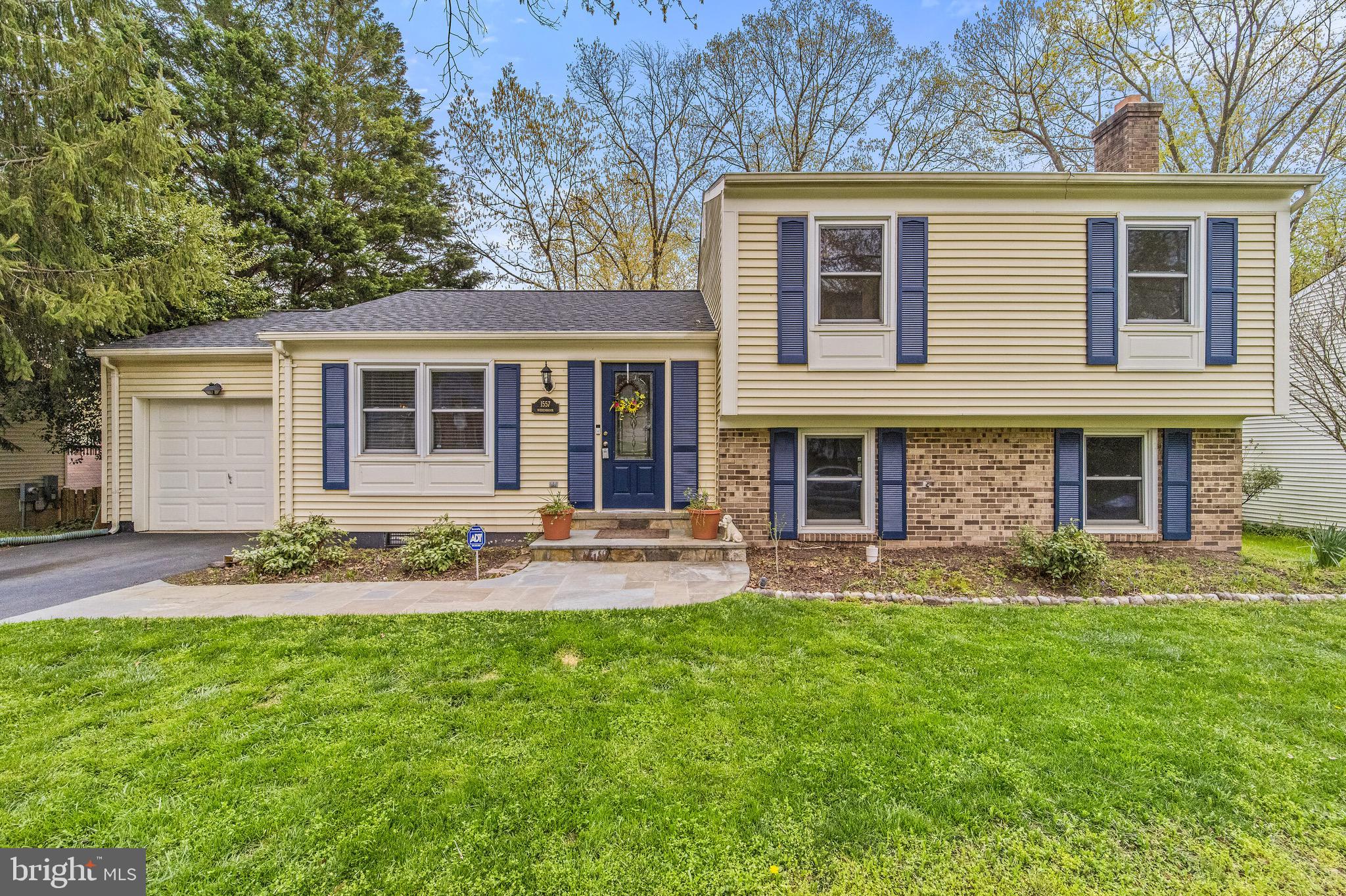 HIDDENBROOK - Residential