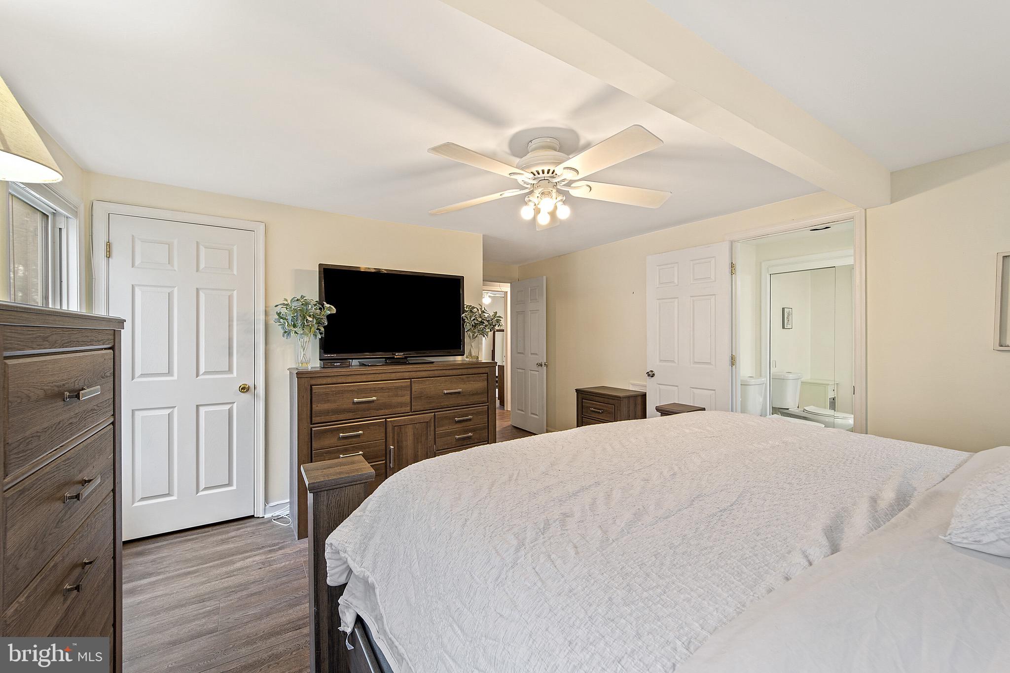 HIDDENBROOK - Residential