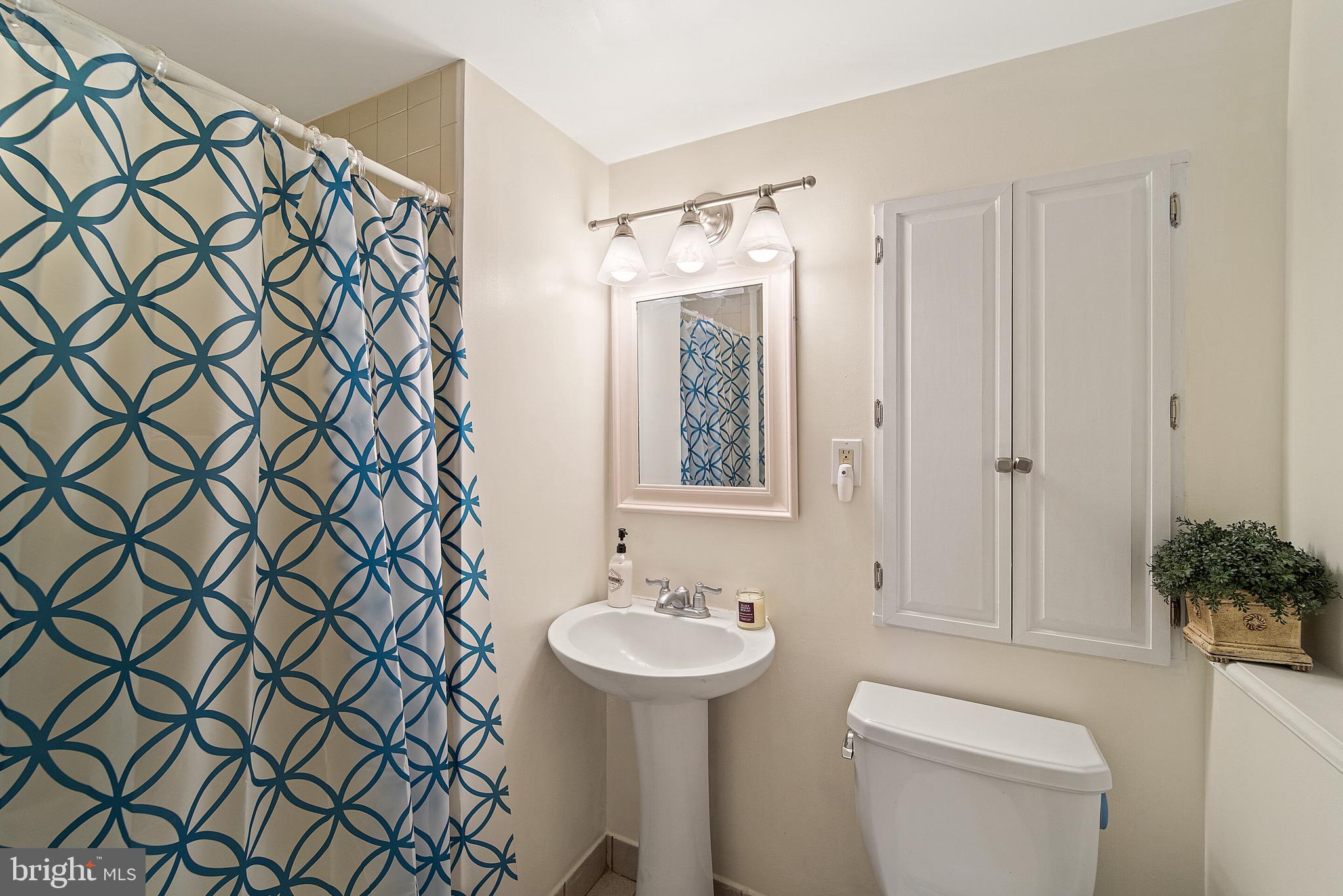 HIDDENBROOK - Residential