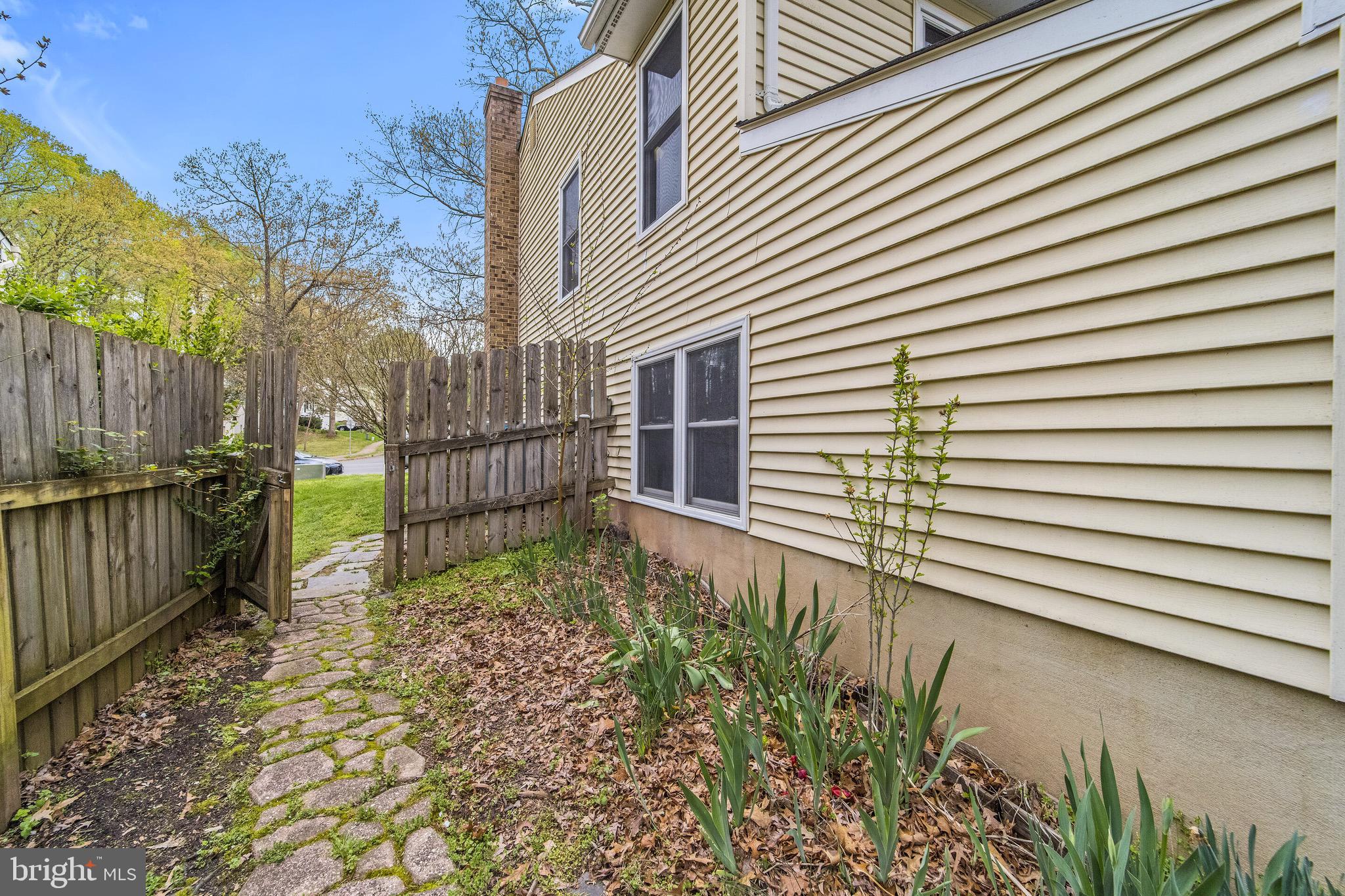 HIDDENBROOK - Residential