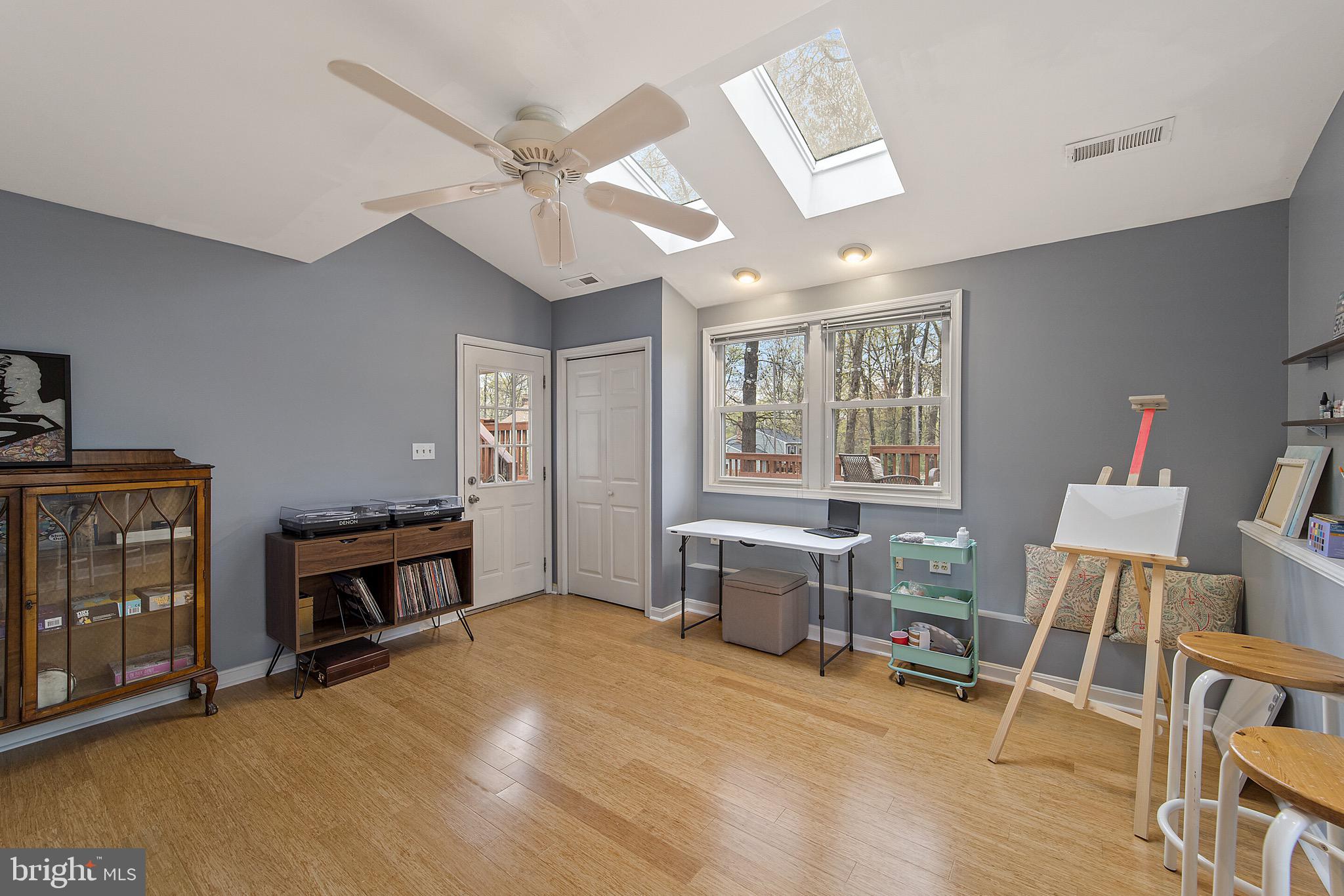 HIDDENBROOK - Residential