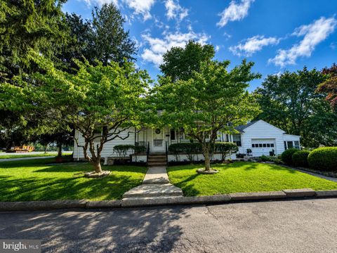 Homes For Sale - 39 Ashley Avenue<br/> EWING, NJ 08618