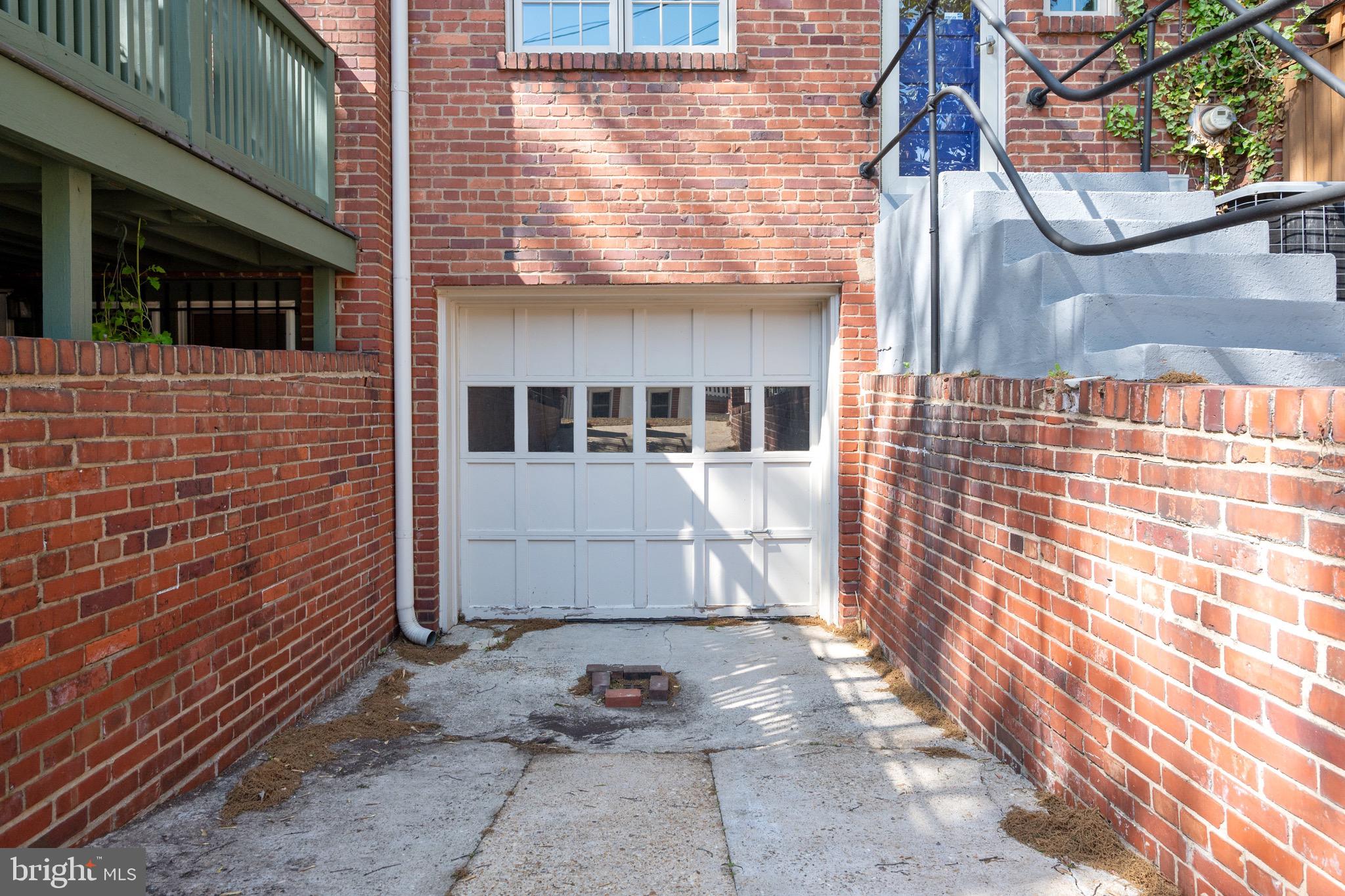 MT VERNON CONST CO - Residential