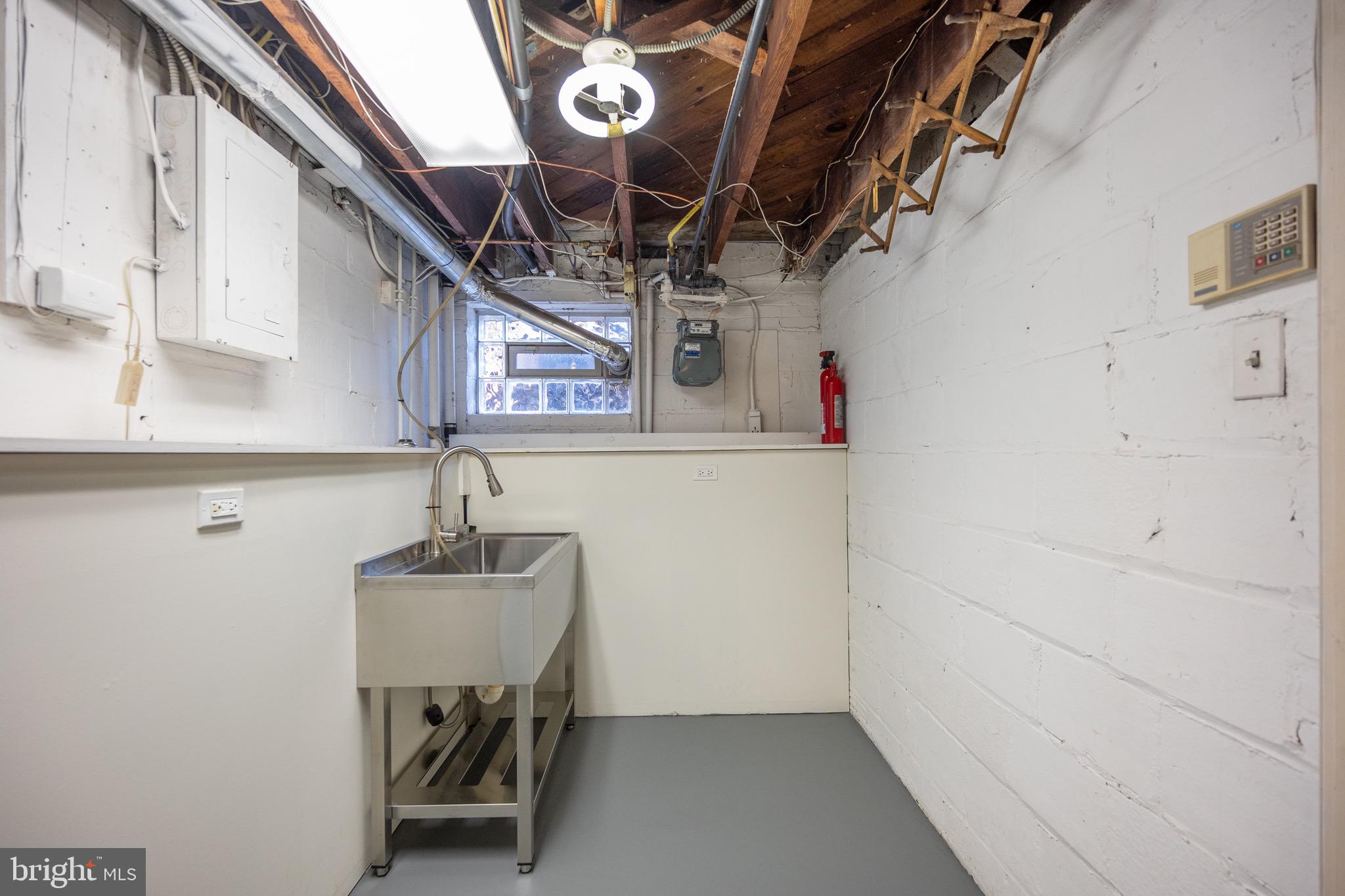 MT VERNON CONST CO - Residential