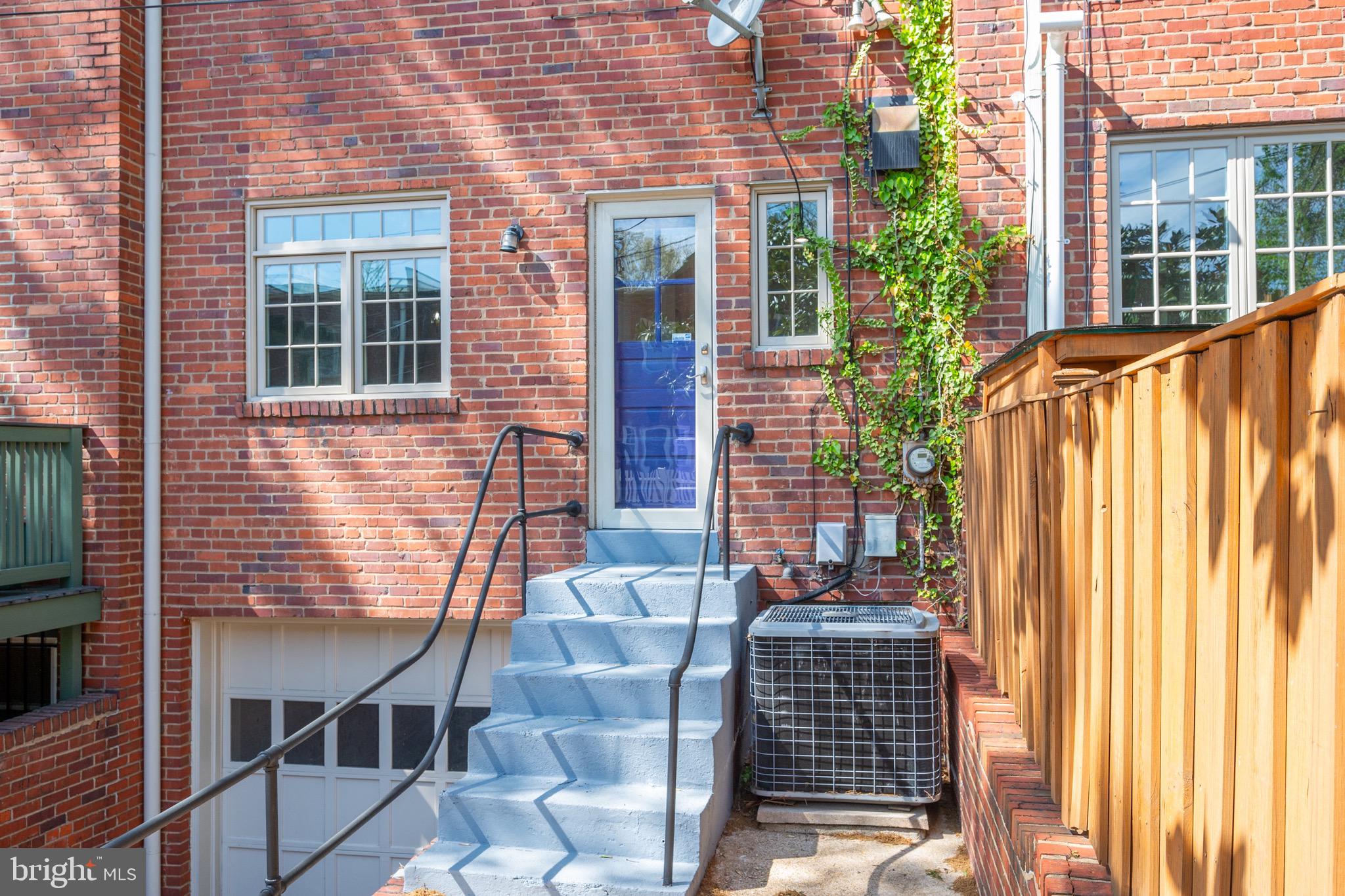 MT VERNON CONST CO - Residential