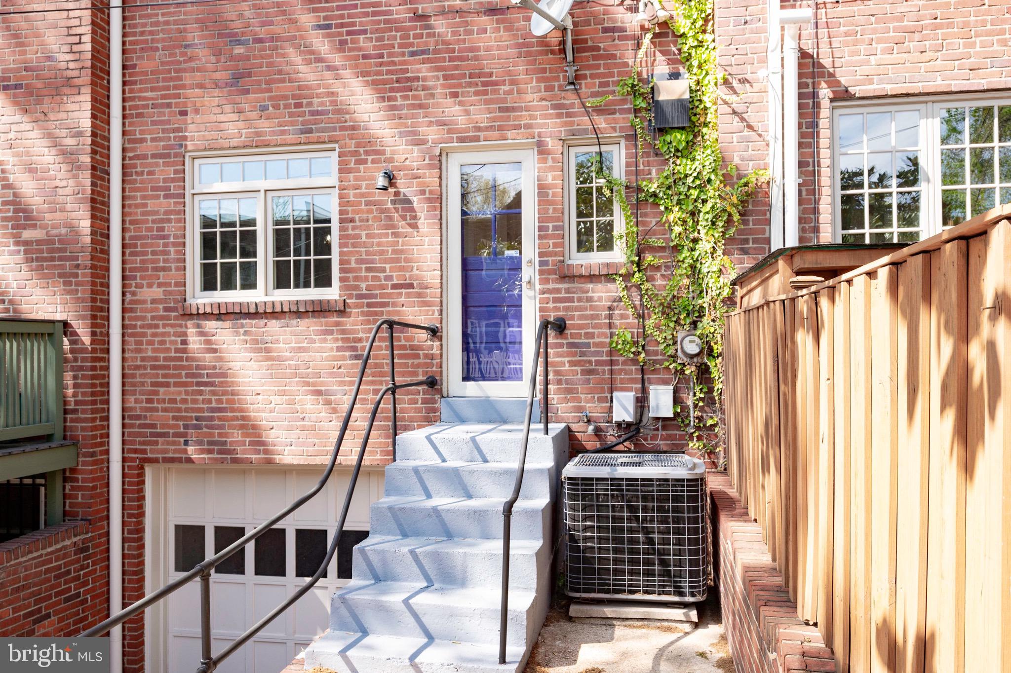 MT VERNON CONST CO - Residential