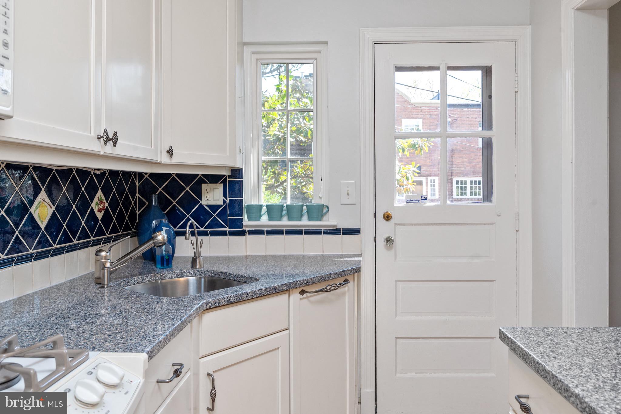 MT VERNON CONST CO - Residential