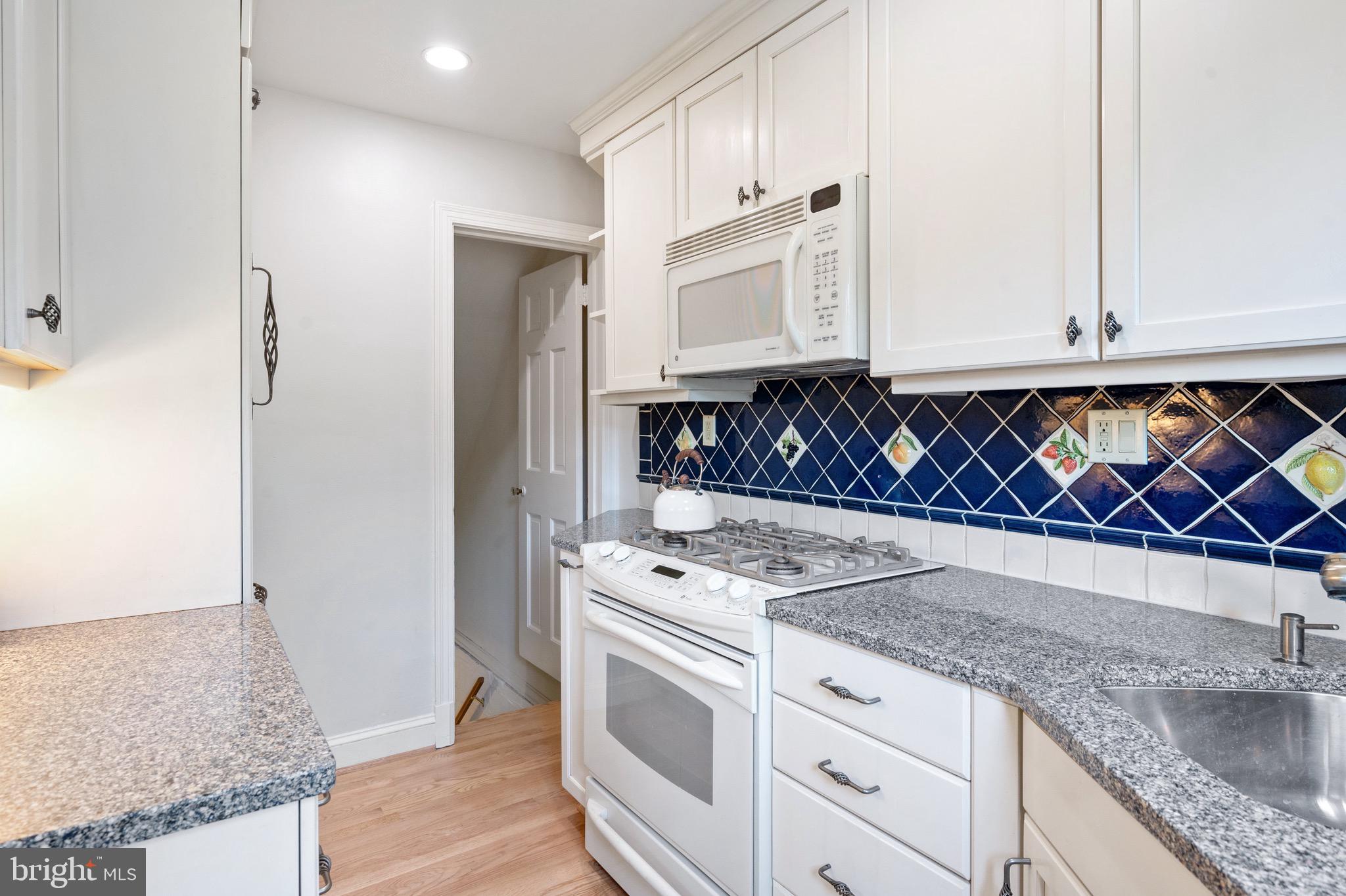 MT VERNON CONST CO - Residential