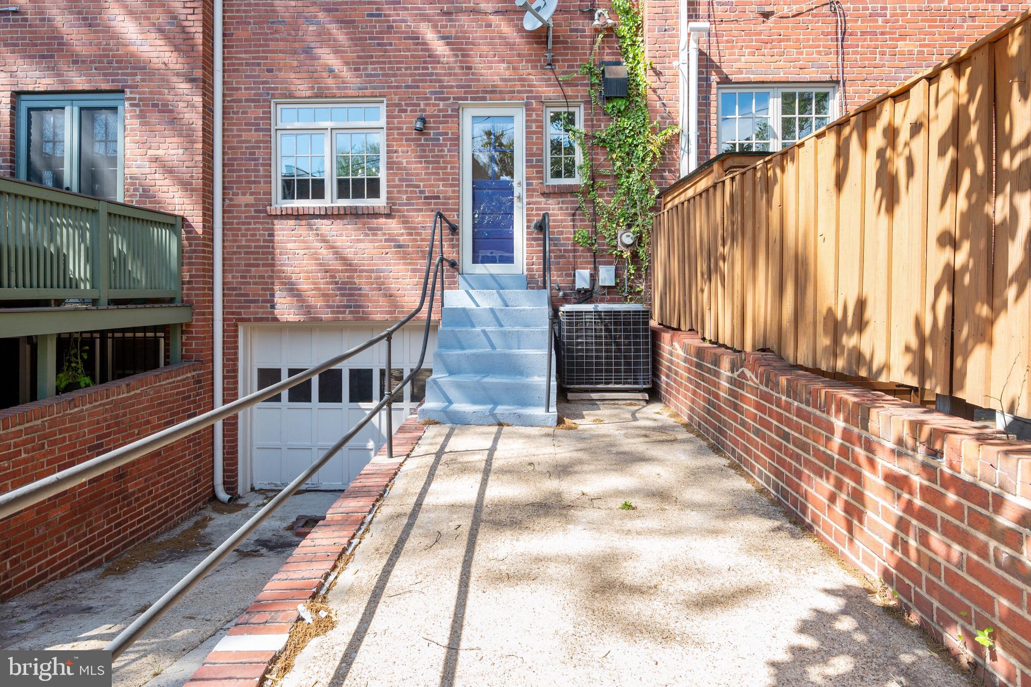 MT VERNON CONST CO - Residential