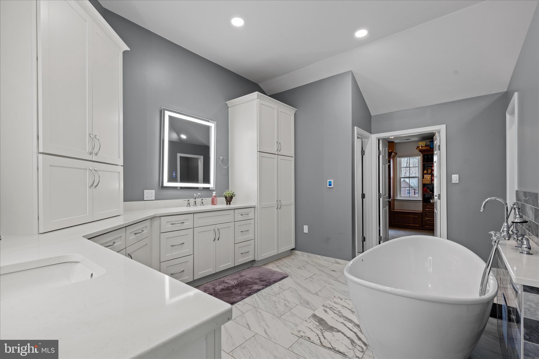 BARAKAT COURT - Residential