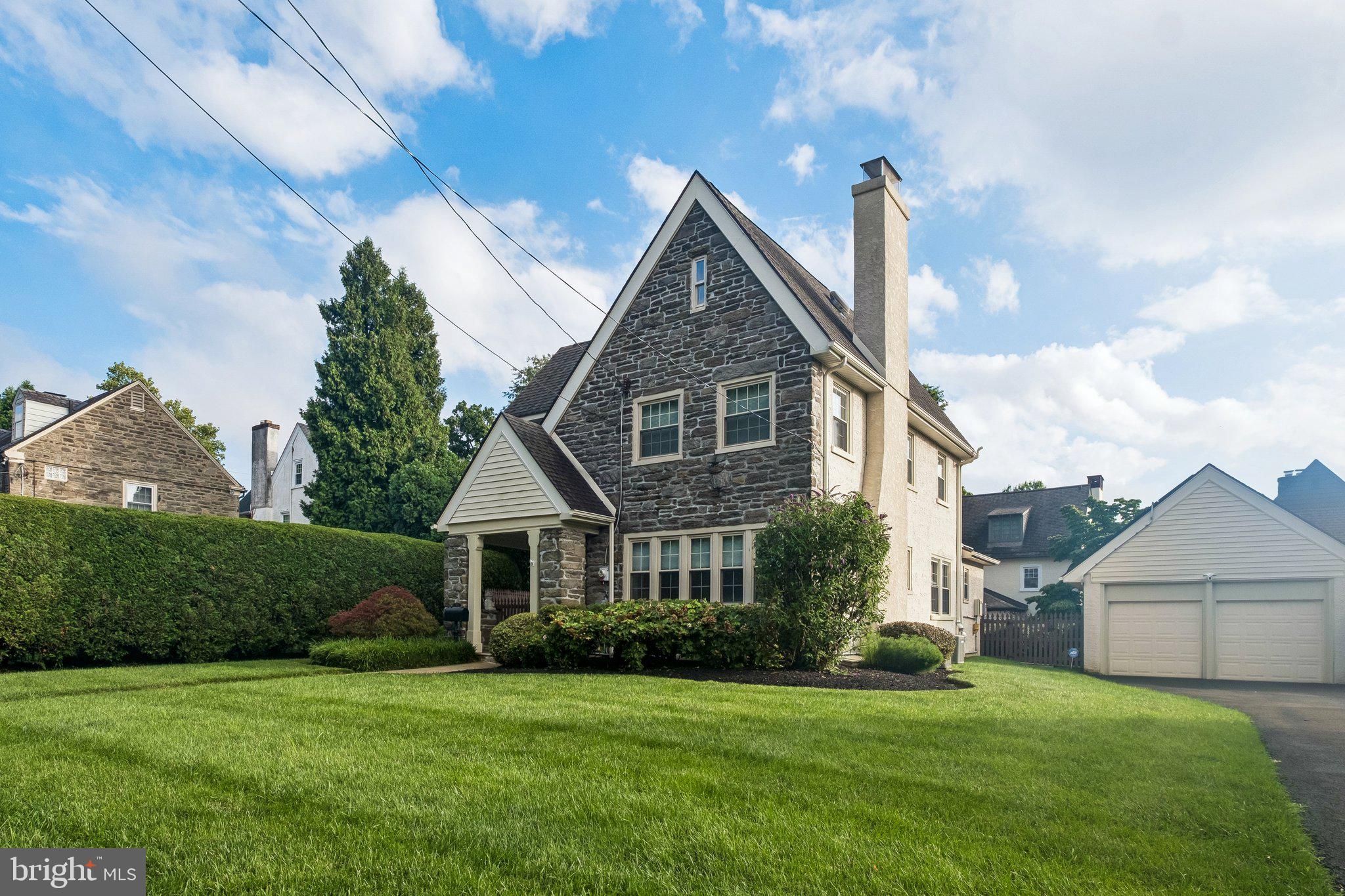 406 N STERLING ROAD