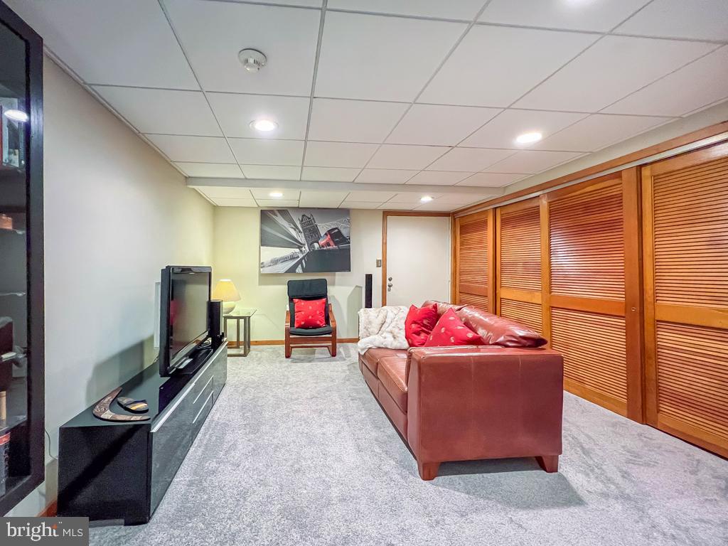 BEECHWOOD - Residential