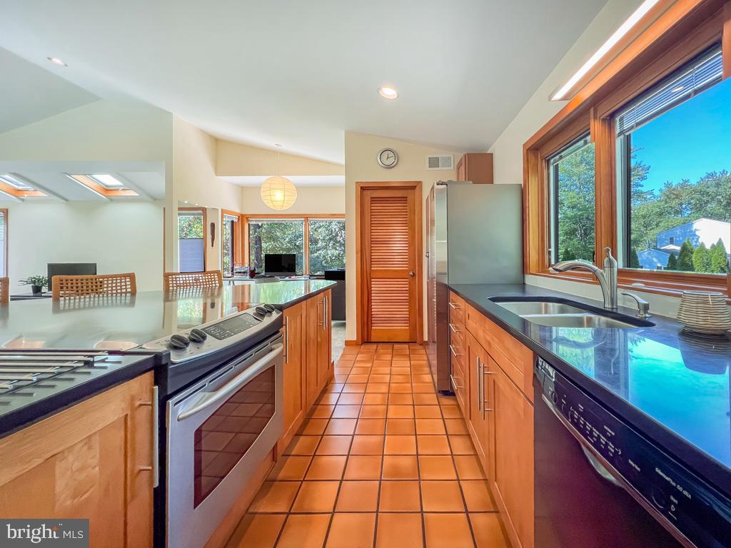 BEECHWOOD - Residential