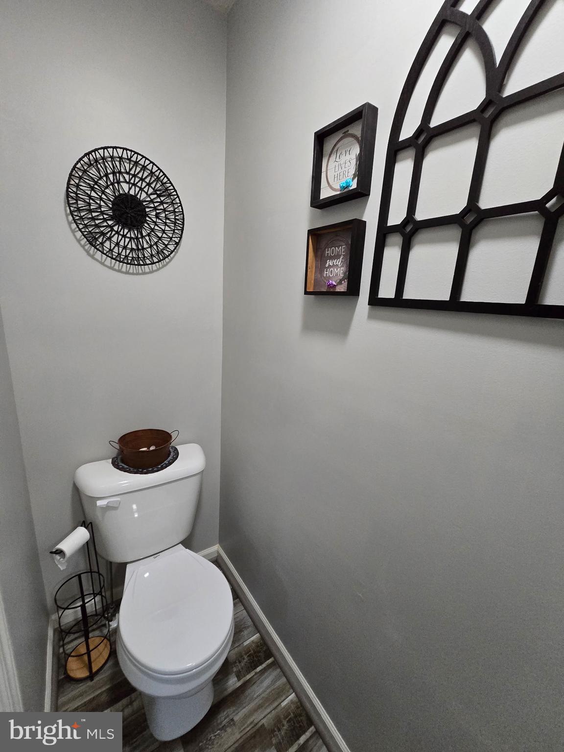 COLONIAL HEIGHTS - Residential