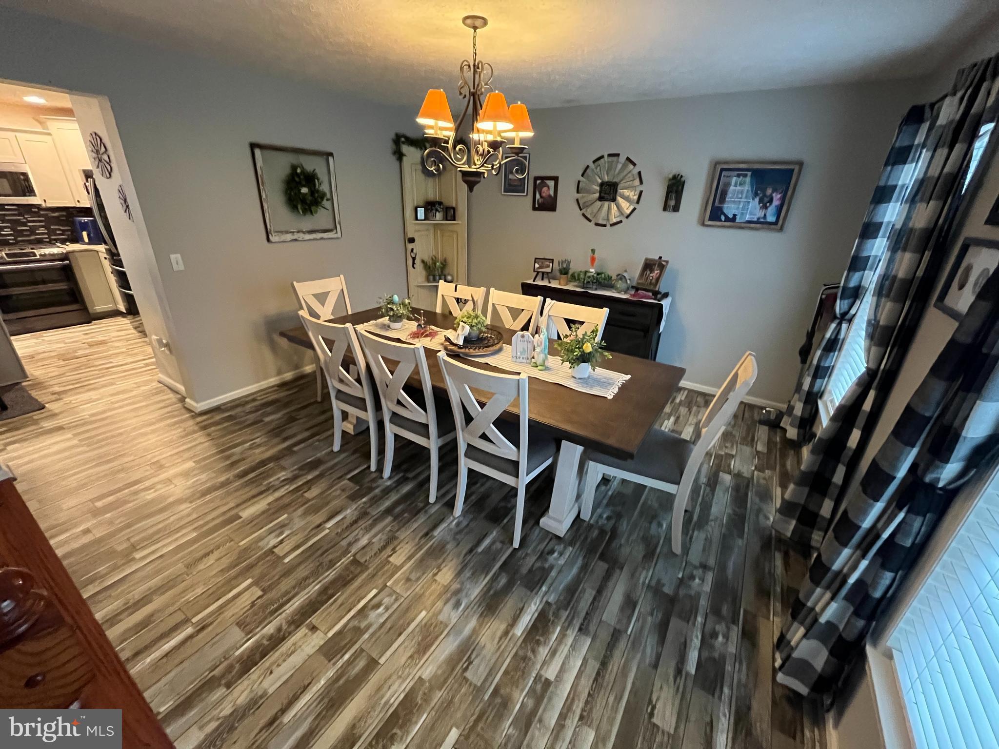 COLONIAL HEIGHTS - Residential