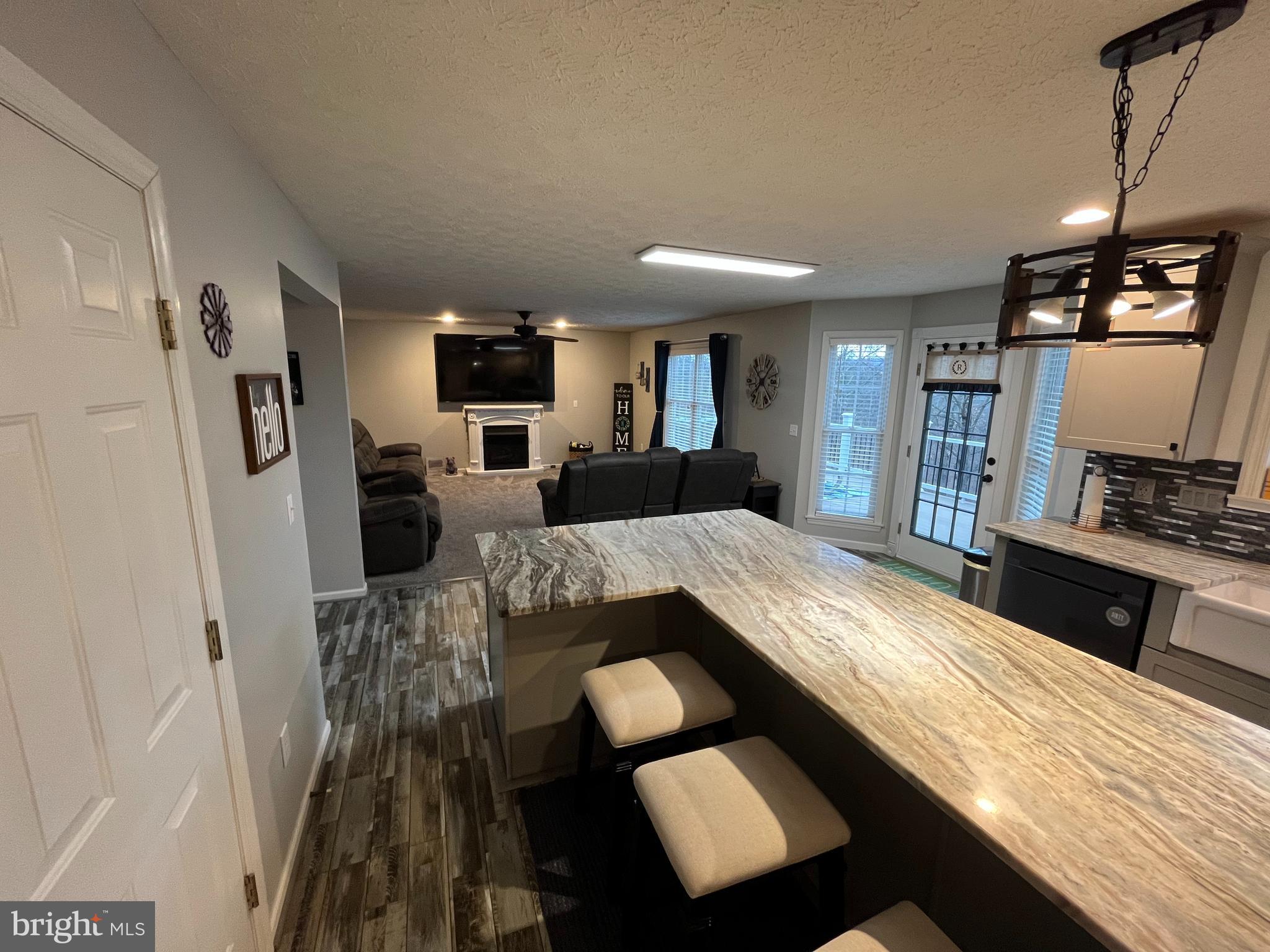 COLONIAL HEIGHTS - Residential