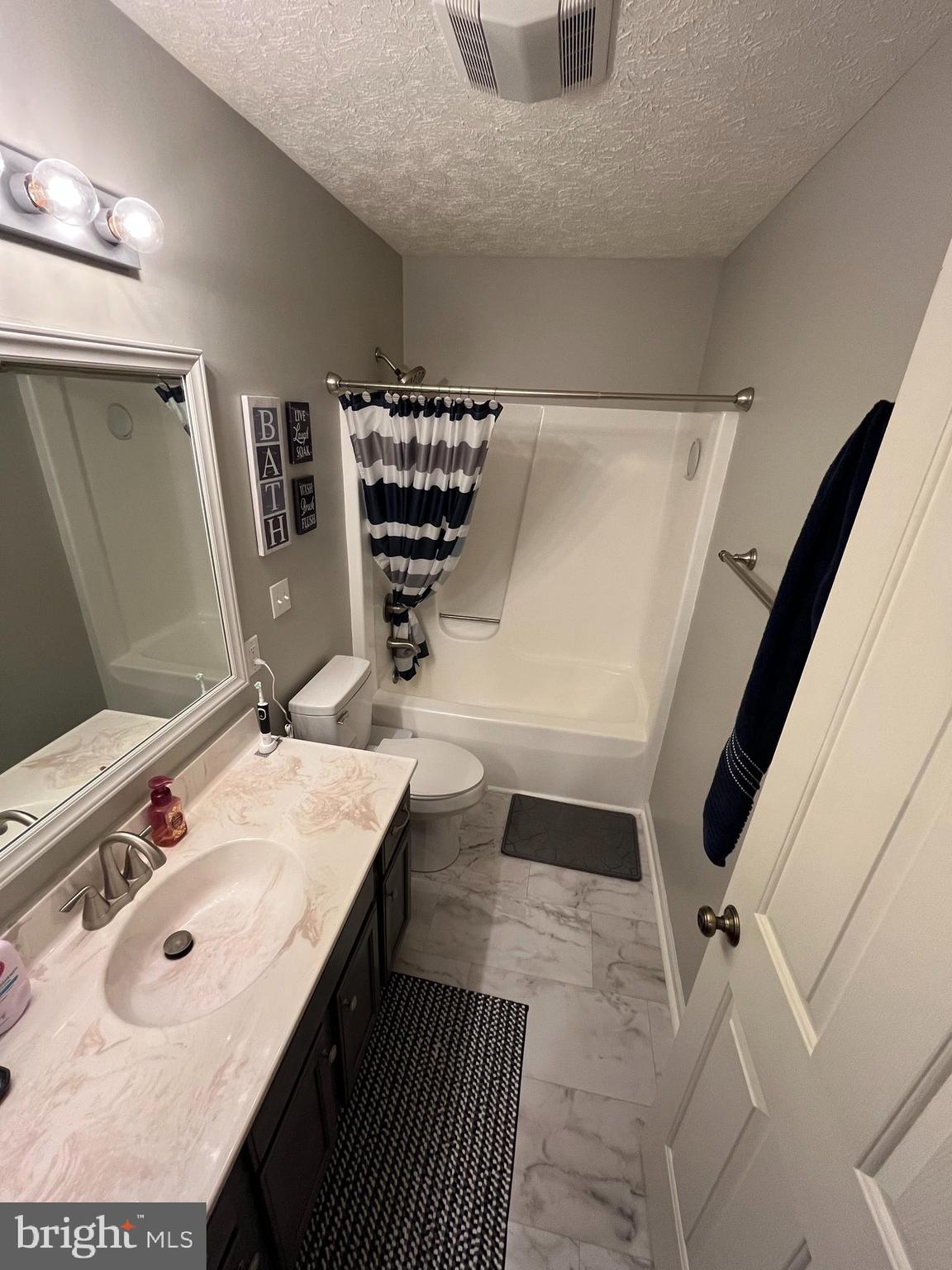 COLONIAL HEIGHTS - Residential