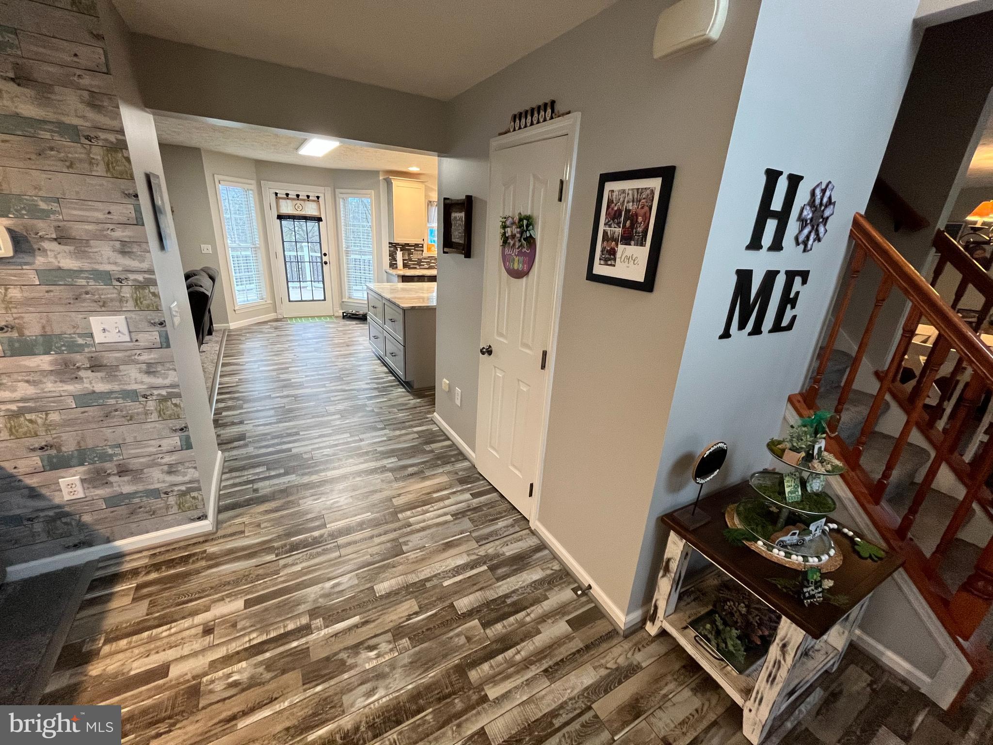 COLONIAL HEIGHTS - Residential