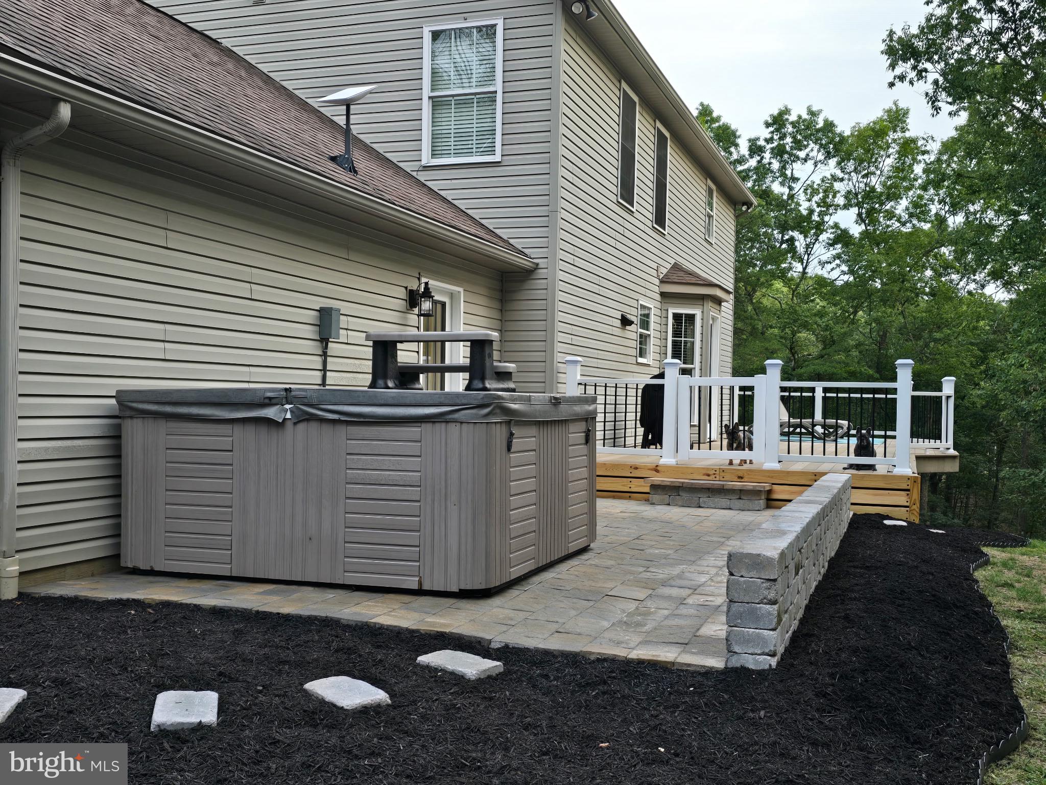 COLONIAL HEIGHTS - Residential