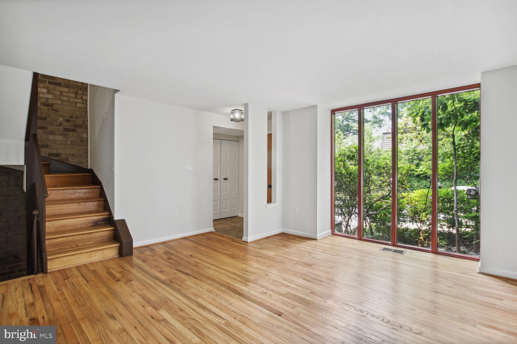 INVERNESS FOREST - Residential