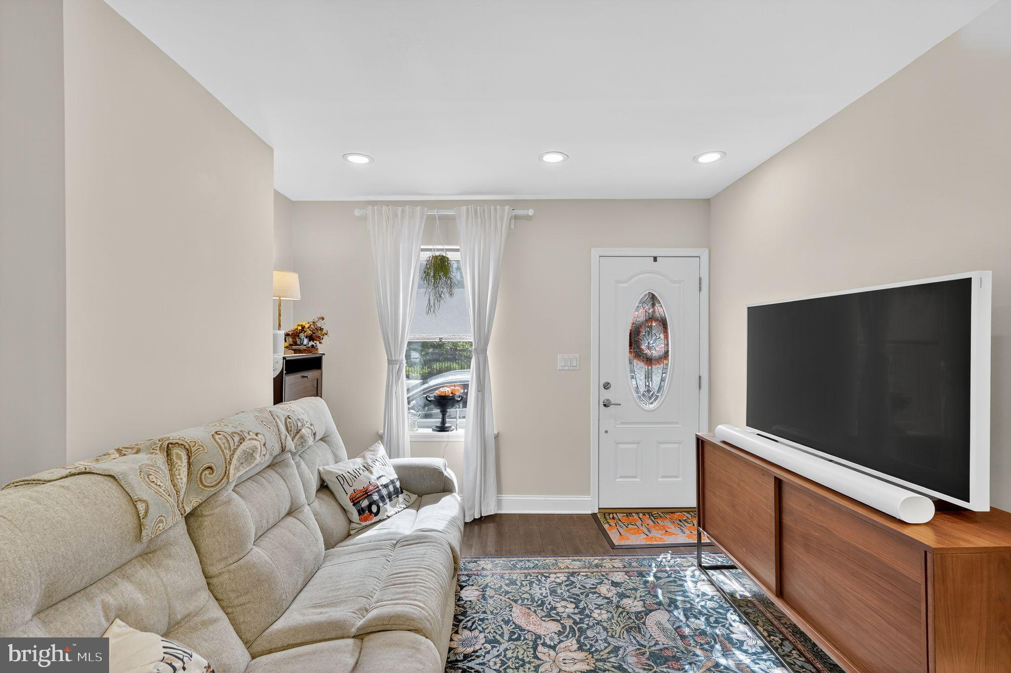 2314 EMERALD STREET