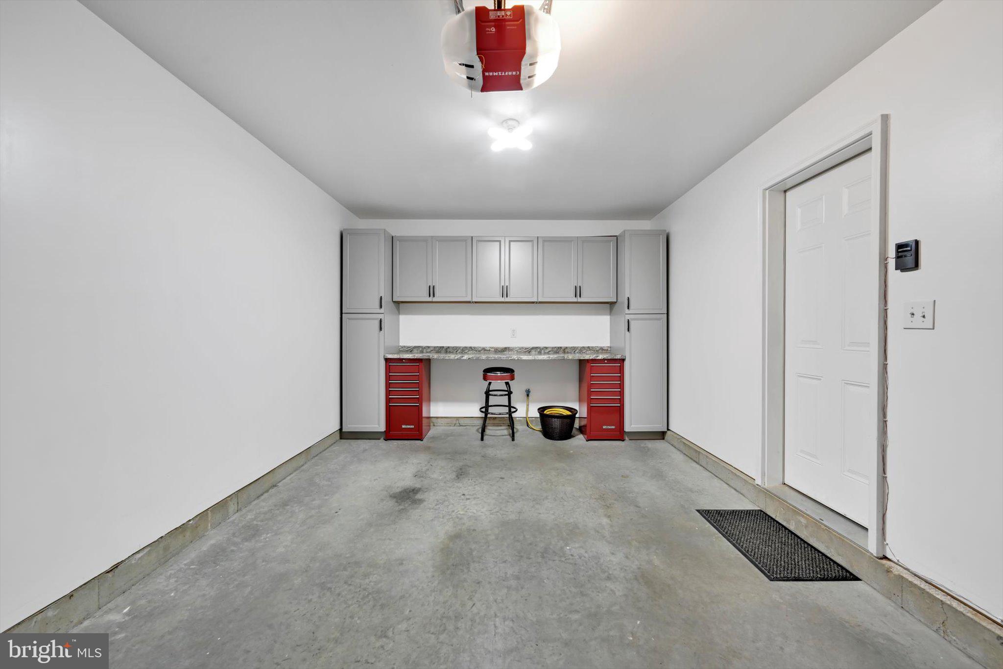 2027 CROWN MILL DRIVE