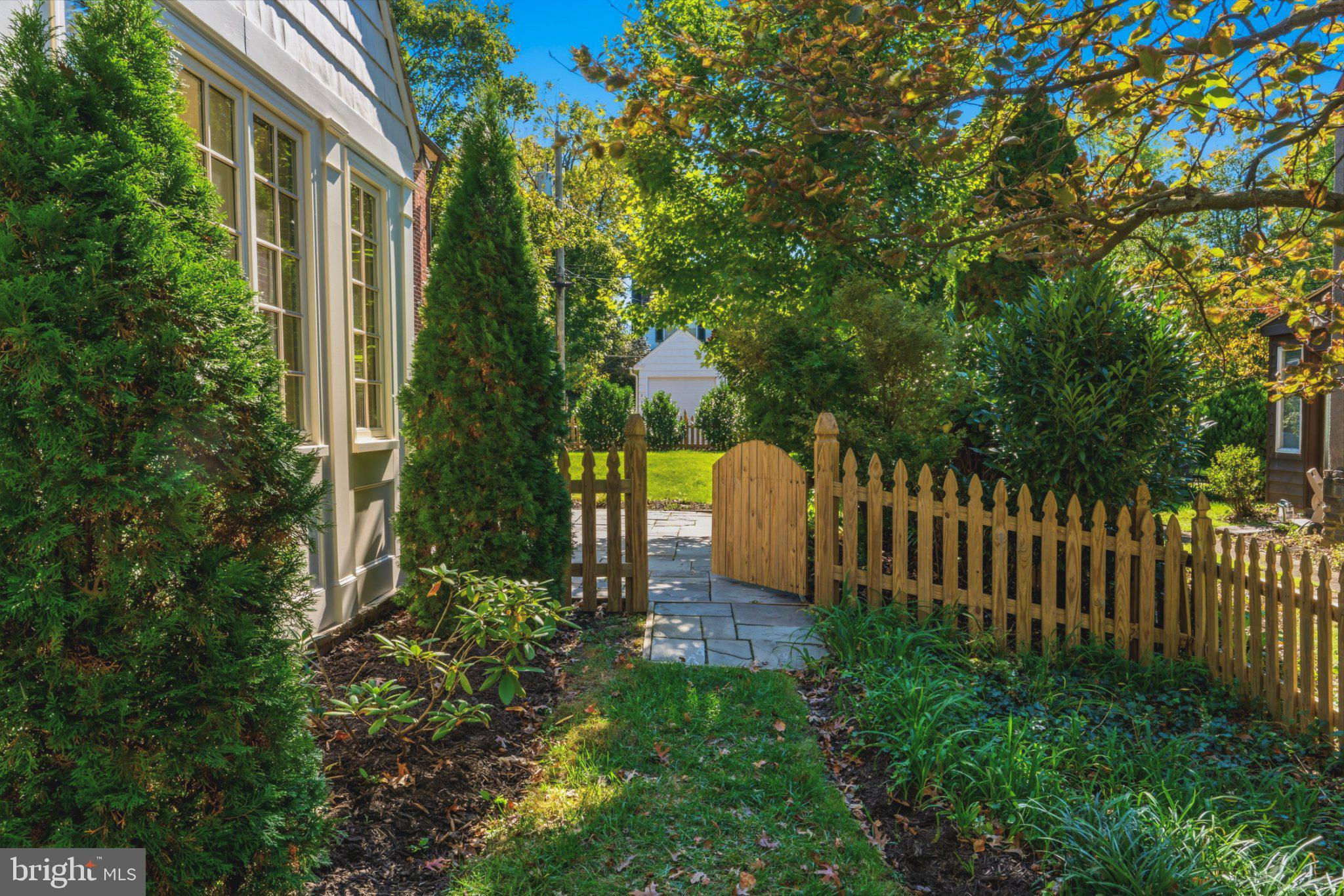 325 BROXTON ROAD