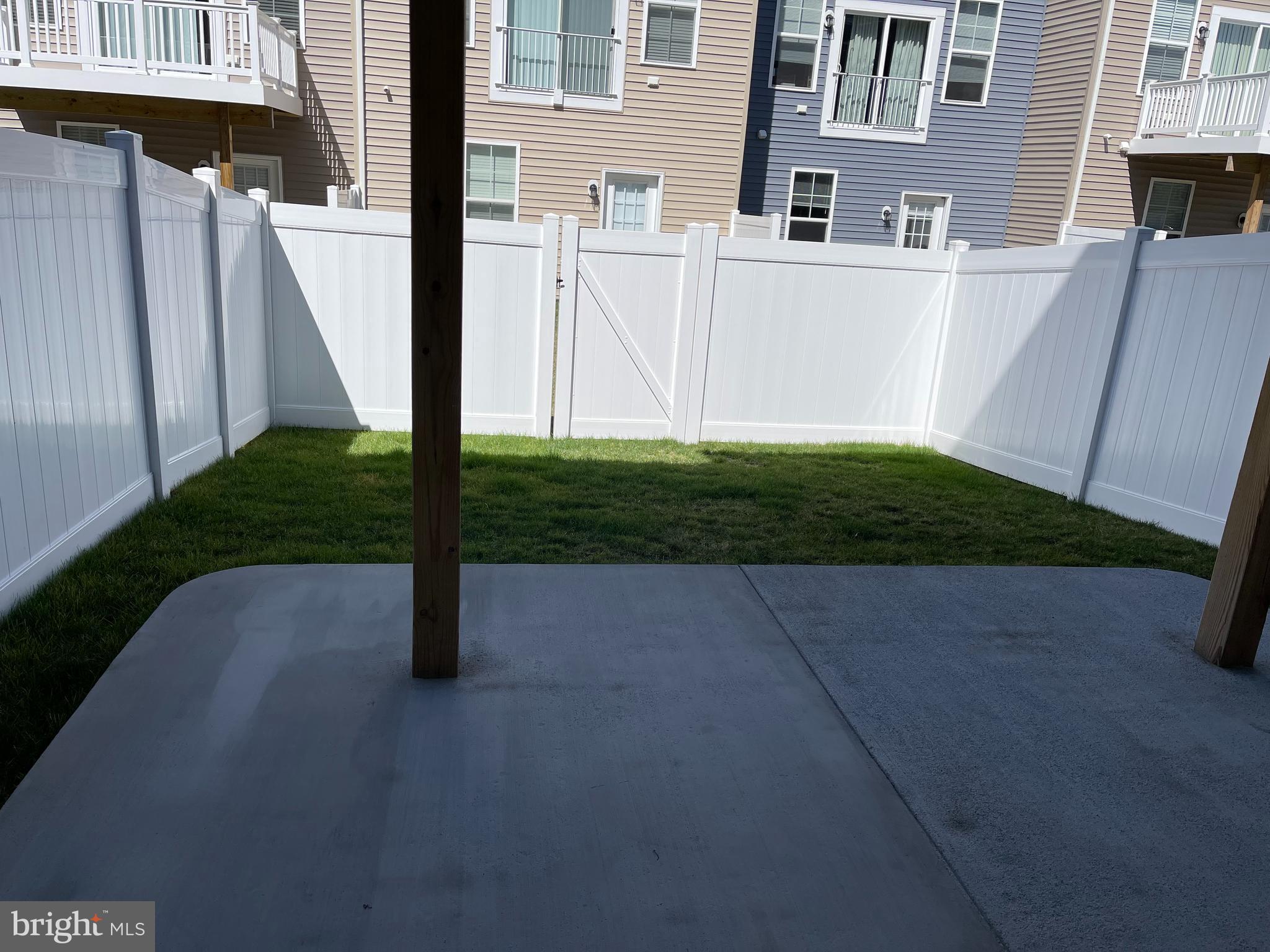 FREEDOM MANOR - Residential Lease