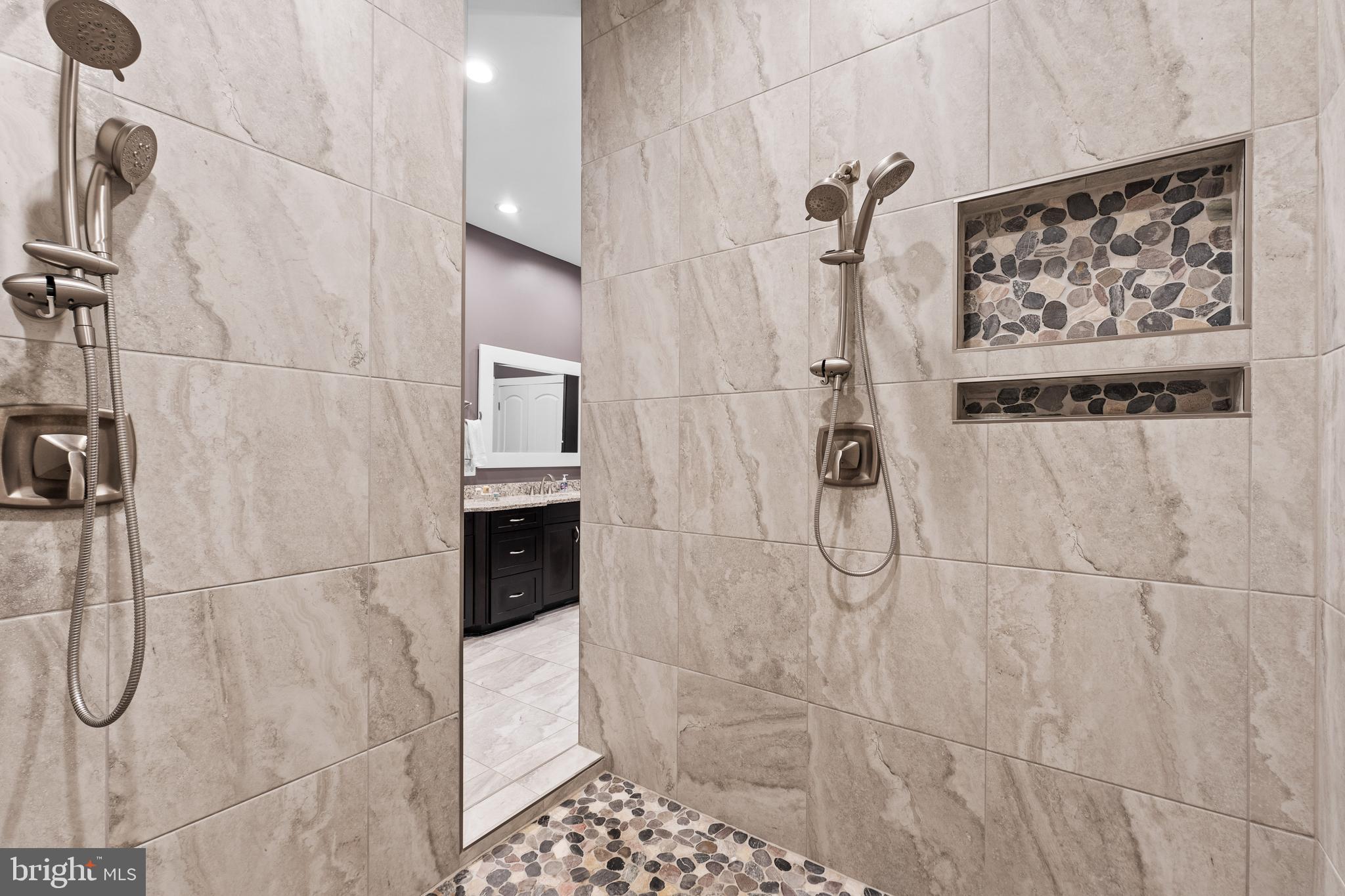 FRESHWATER ESTATES - Residential