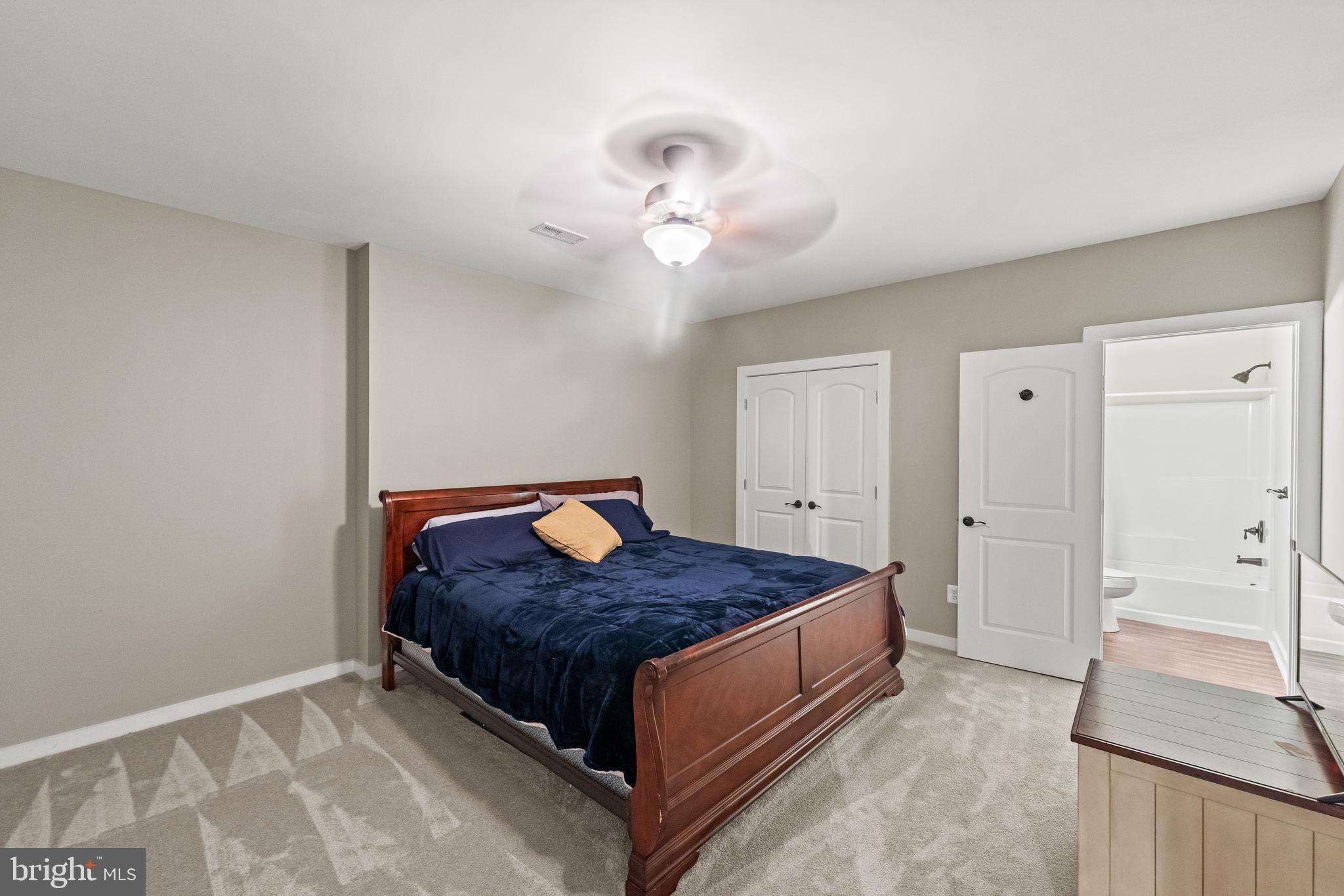 FRESHWATER ESTATES - Residential