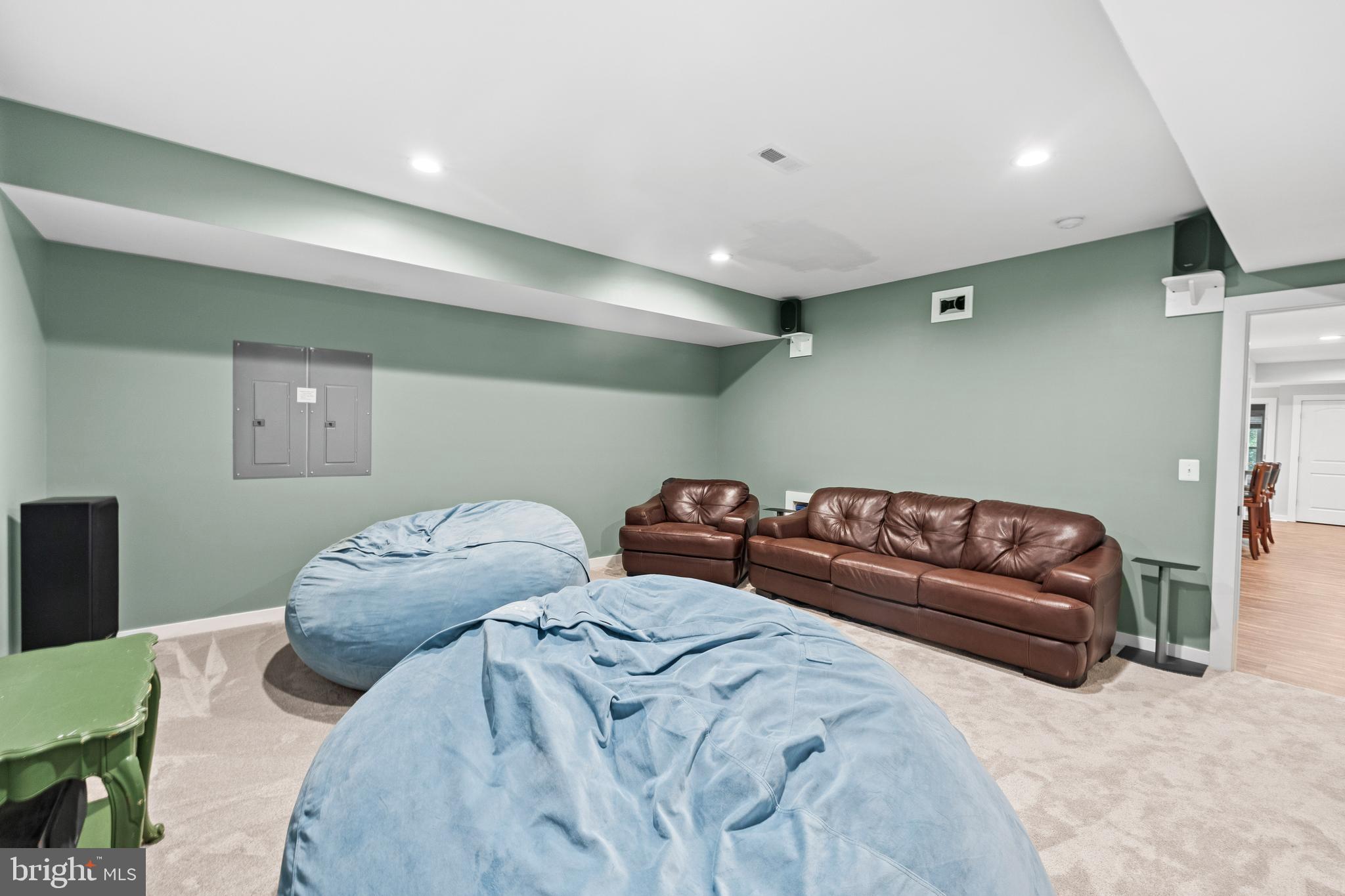 FRESHWATER ESTATES - Residential