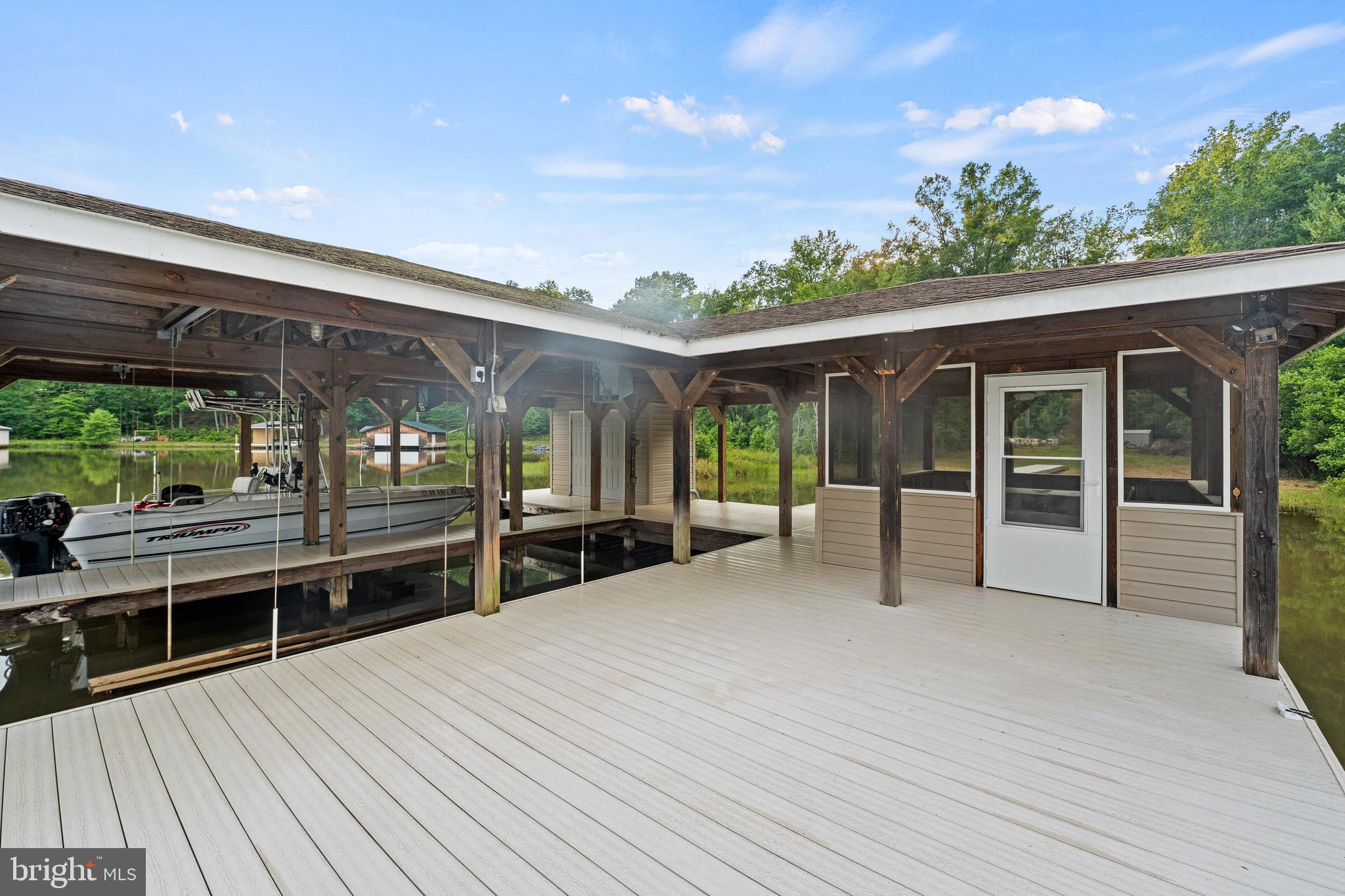 FRESHWATER ESTATES - Residential