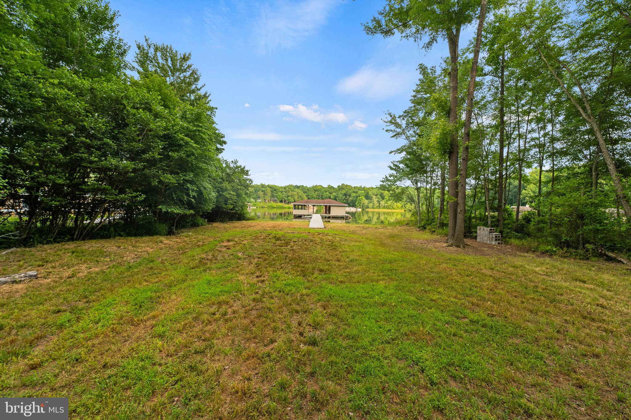 FRESHWATER ESTATES - Residential