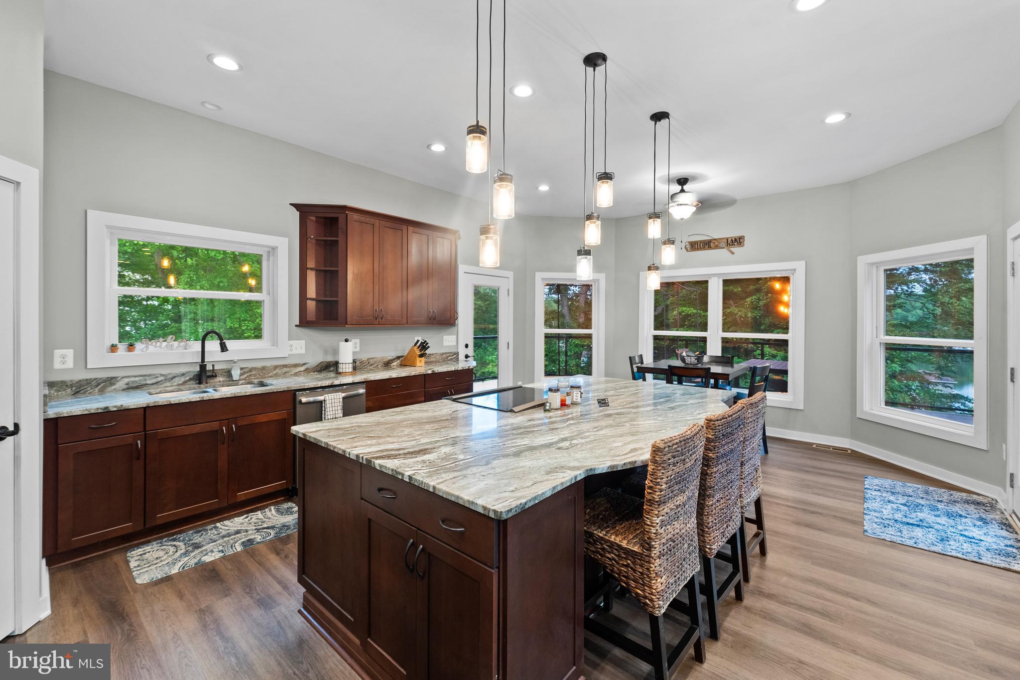 FRESHWATER ESTATES - Residential