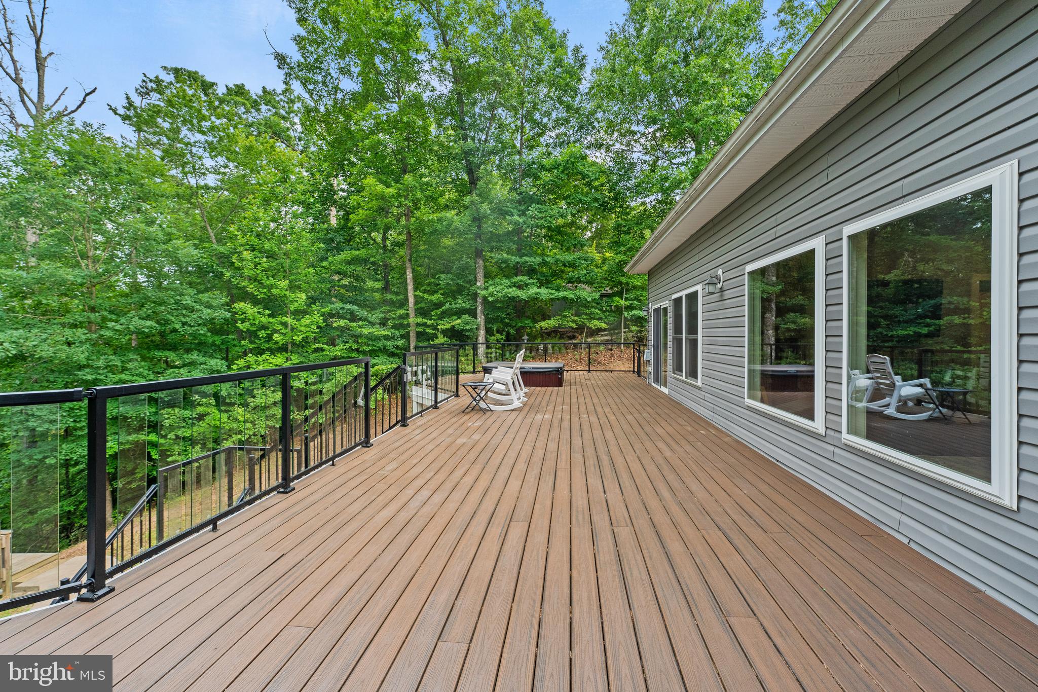 FRESHWATER ESTATES - Residential