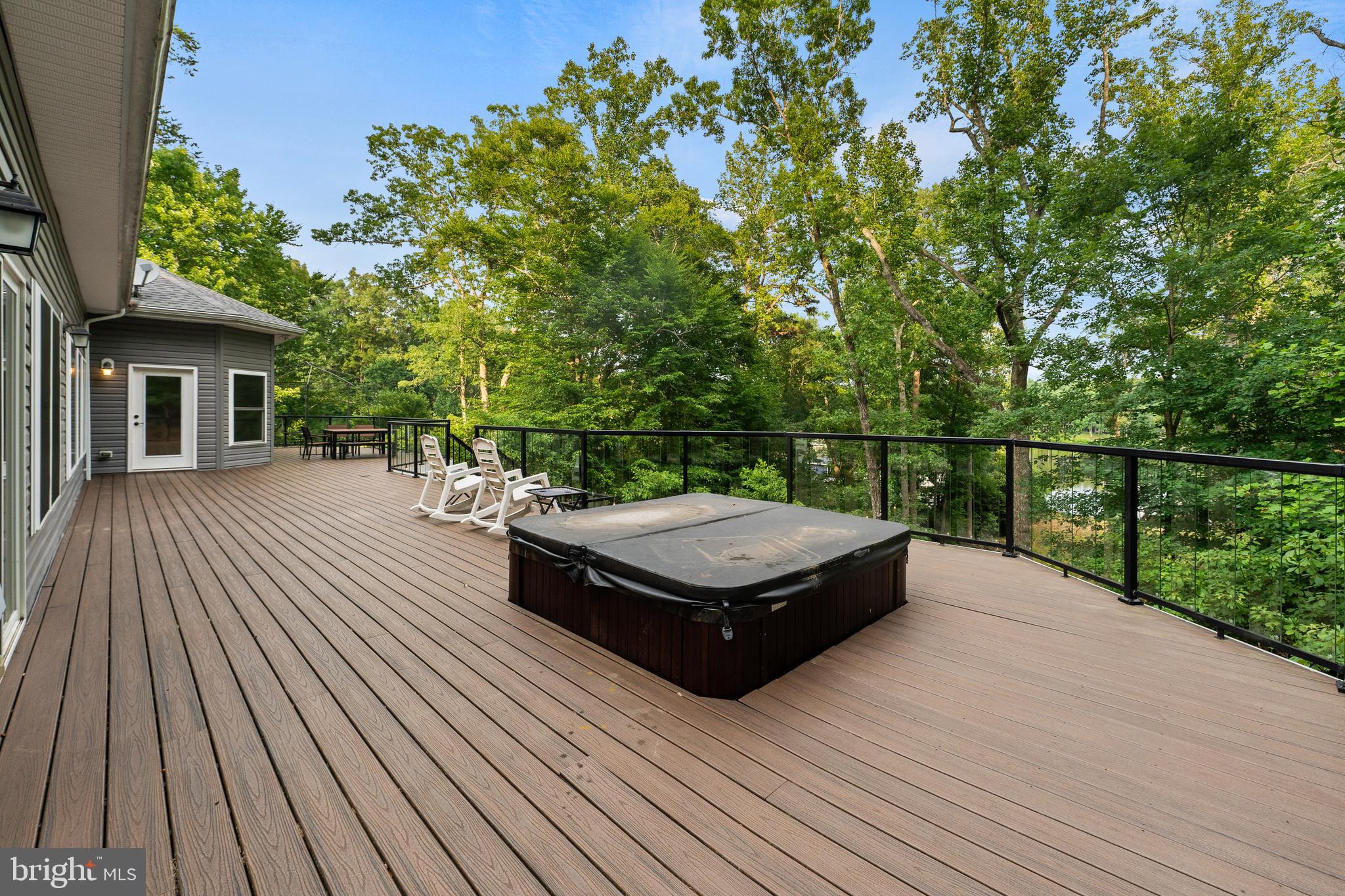 FRESHWATER ESTATES - Residential