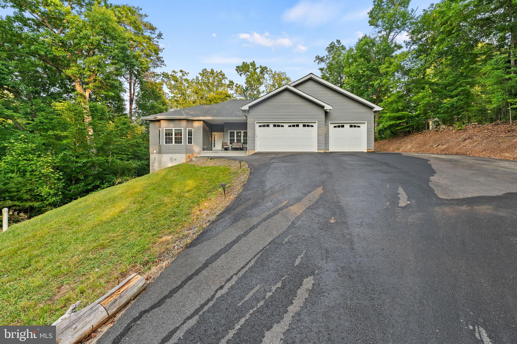 FRESHWATER ESTATES - Residential