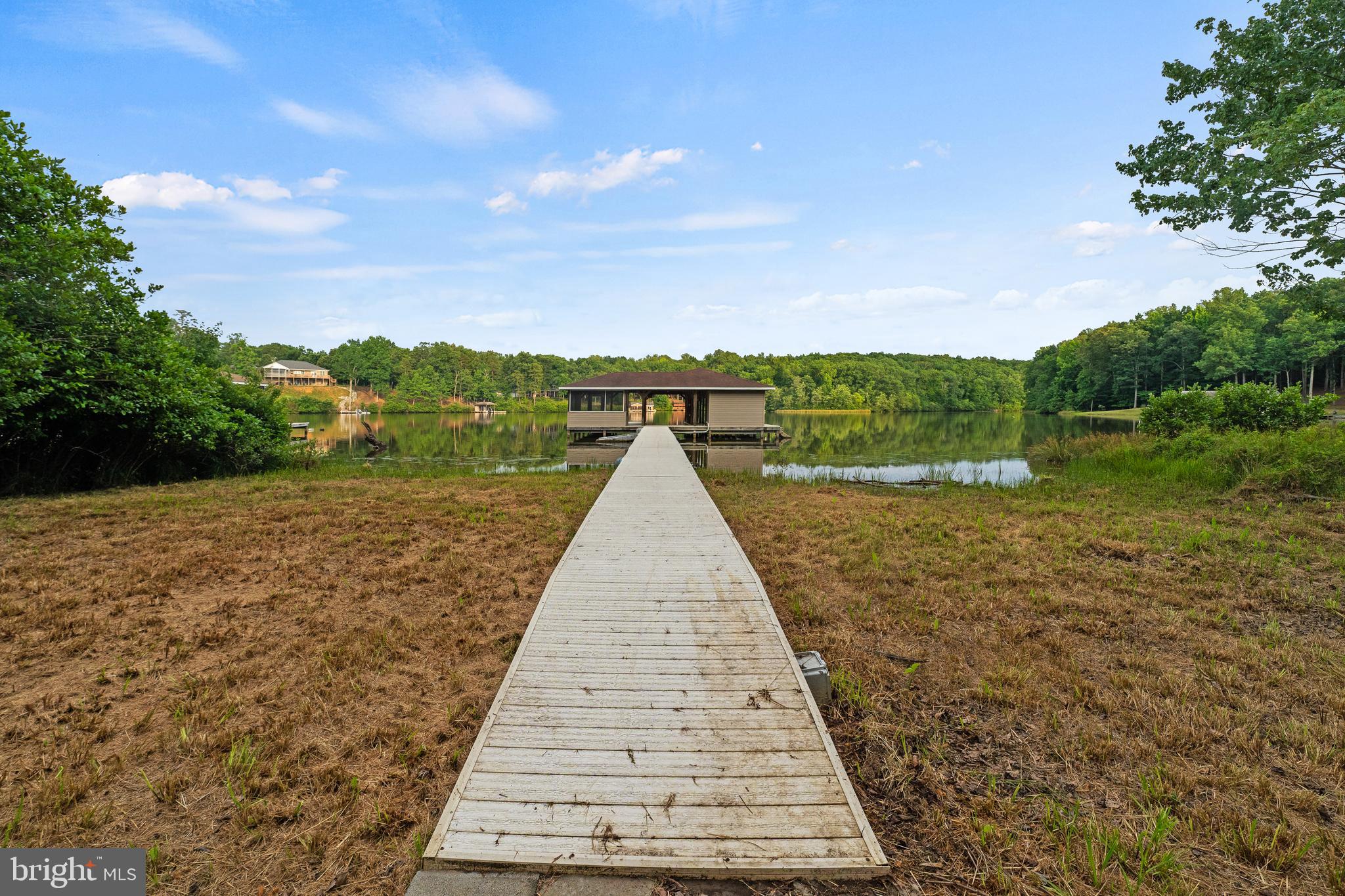 FRESHWATER ESTATES - Residential