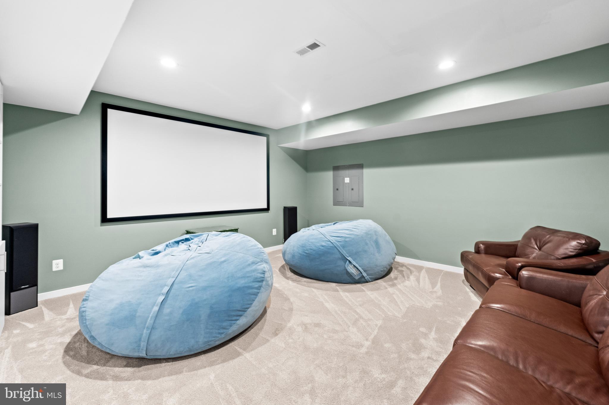 FRESHWATER ESTATES - Residential