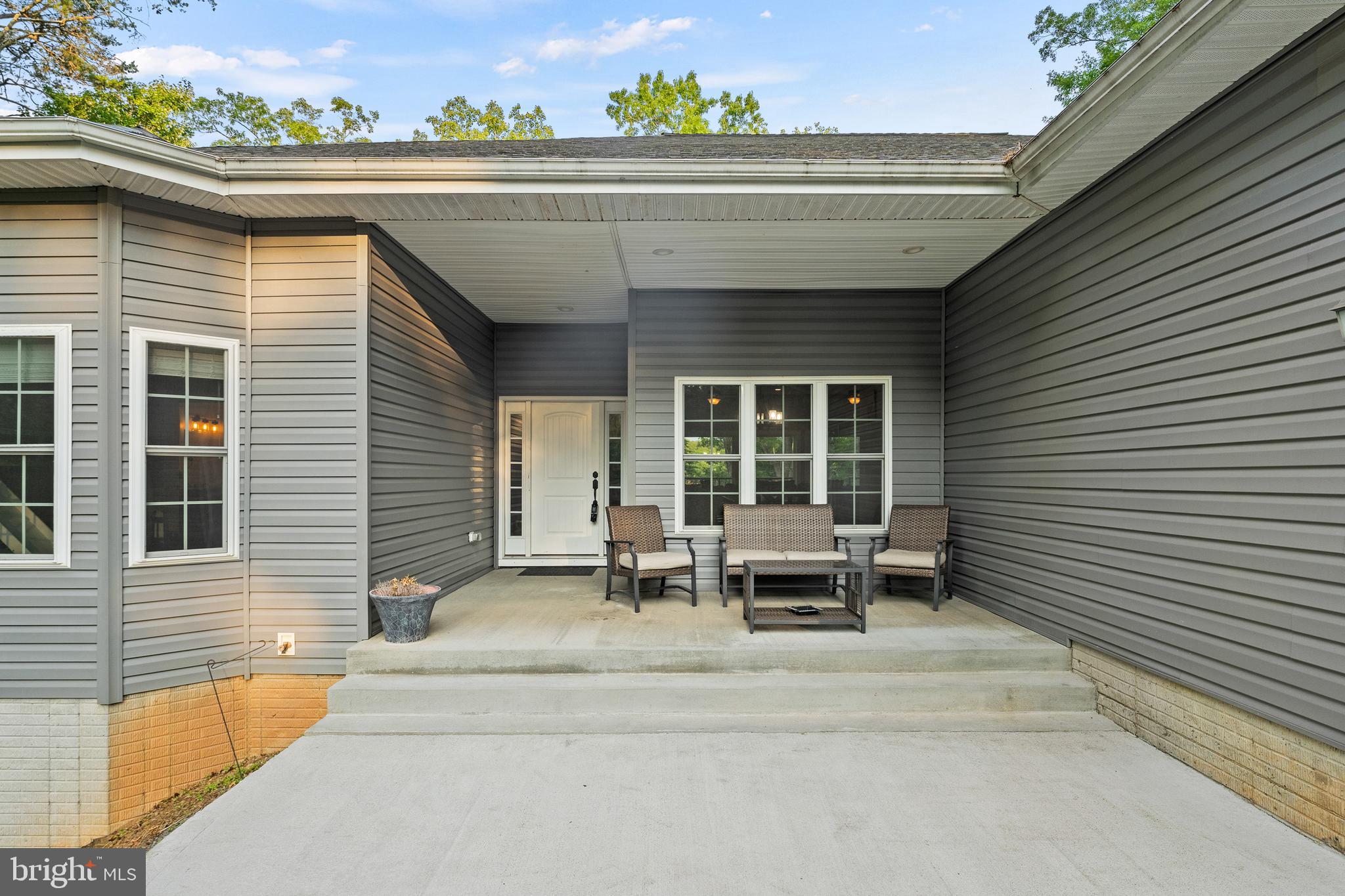 FRESHWATER ESTATES - Residential