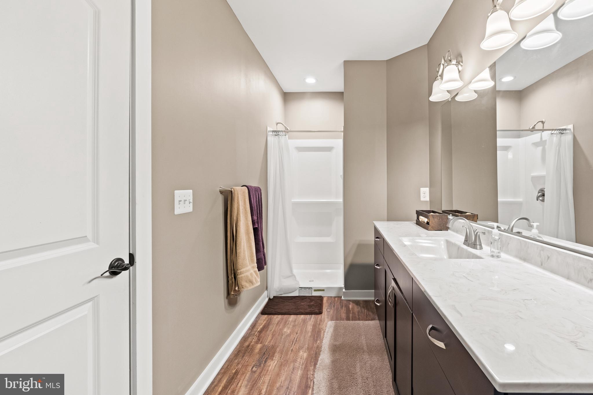 FRESHWATER ESTATES - Residential